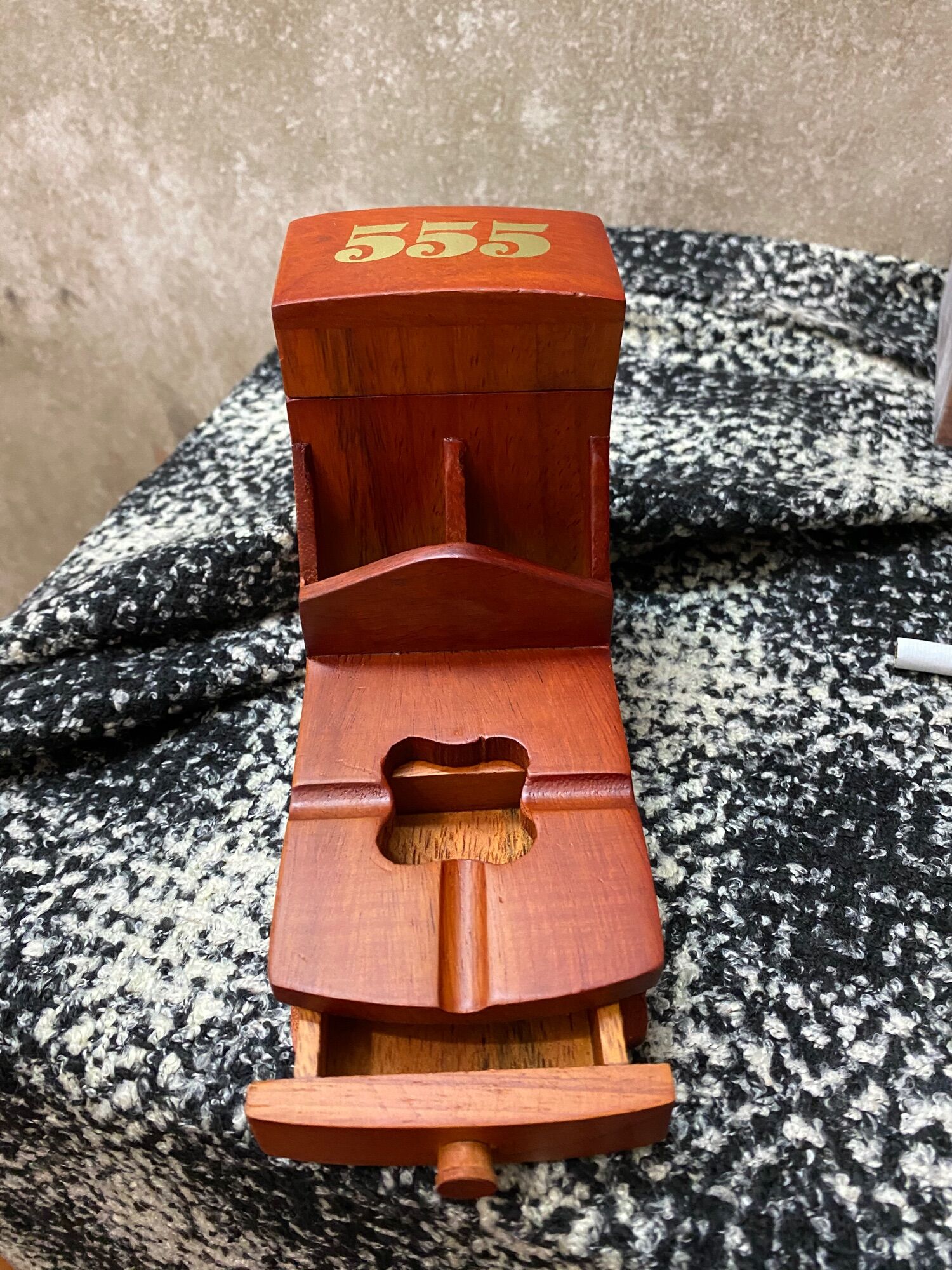 Gạt tàn thuốc lá gỗ hương hàng cao cấp