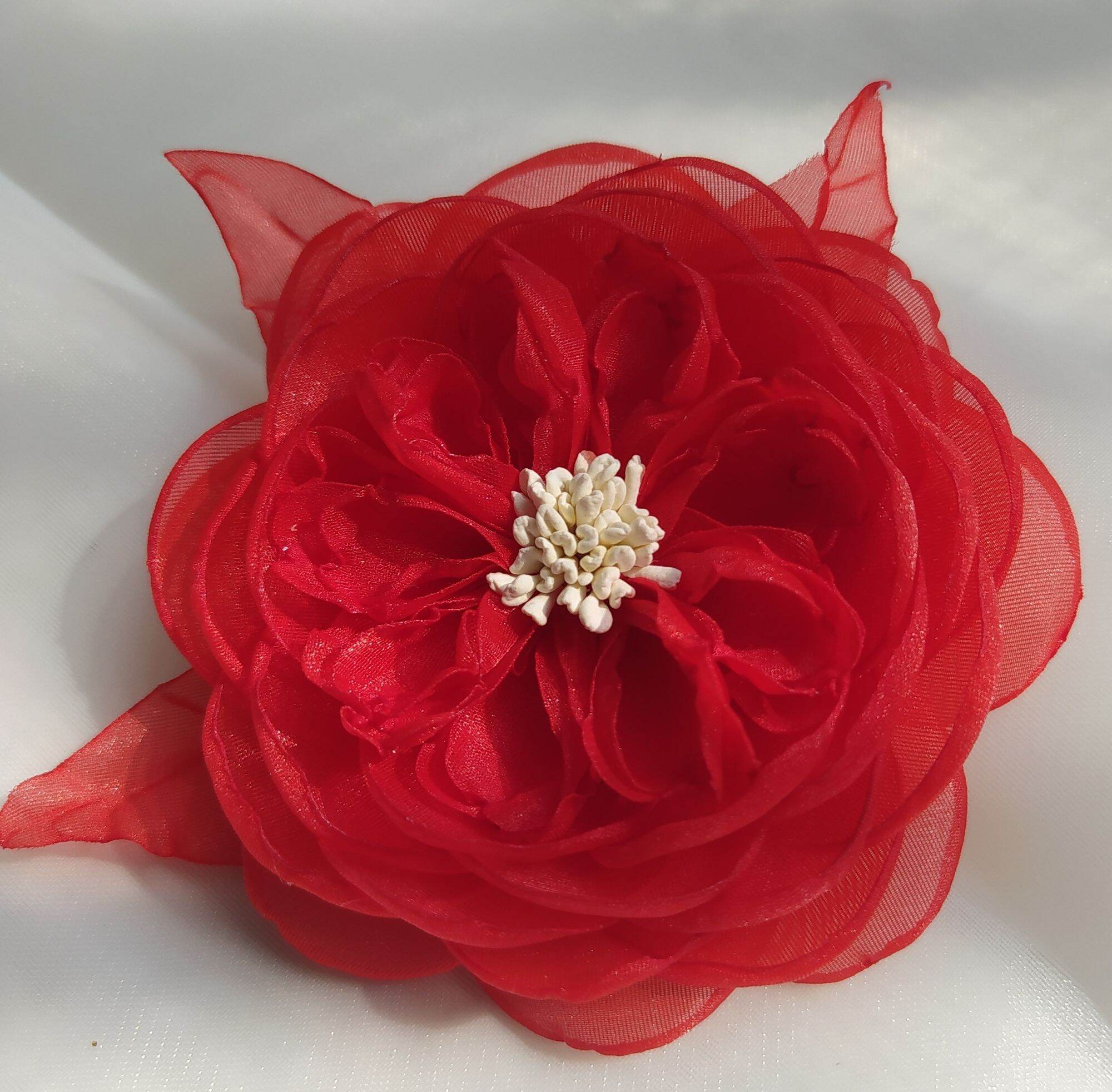 Hoa hồng cài áo handmade Canto màu đỏ