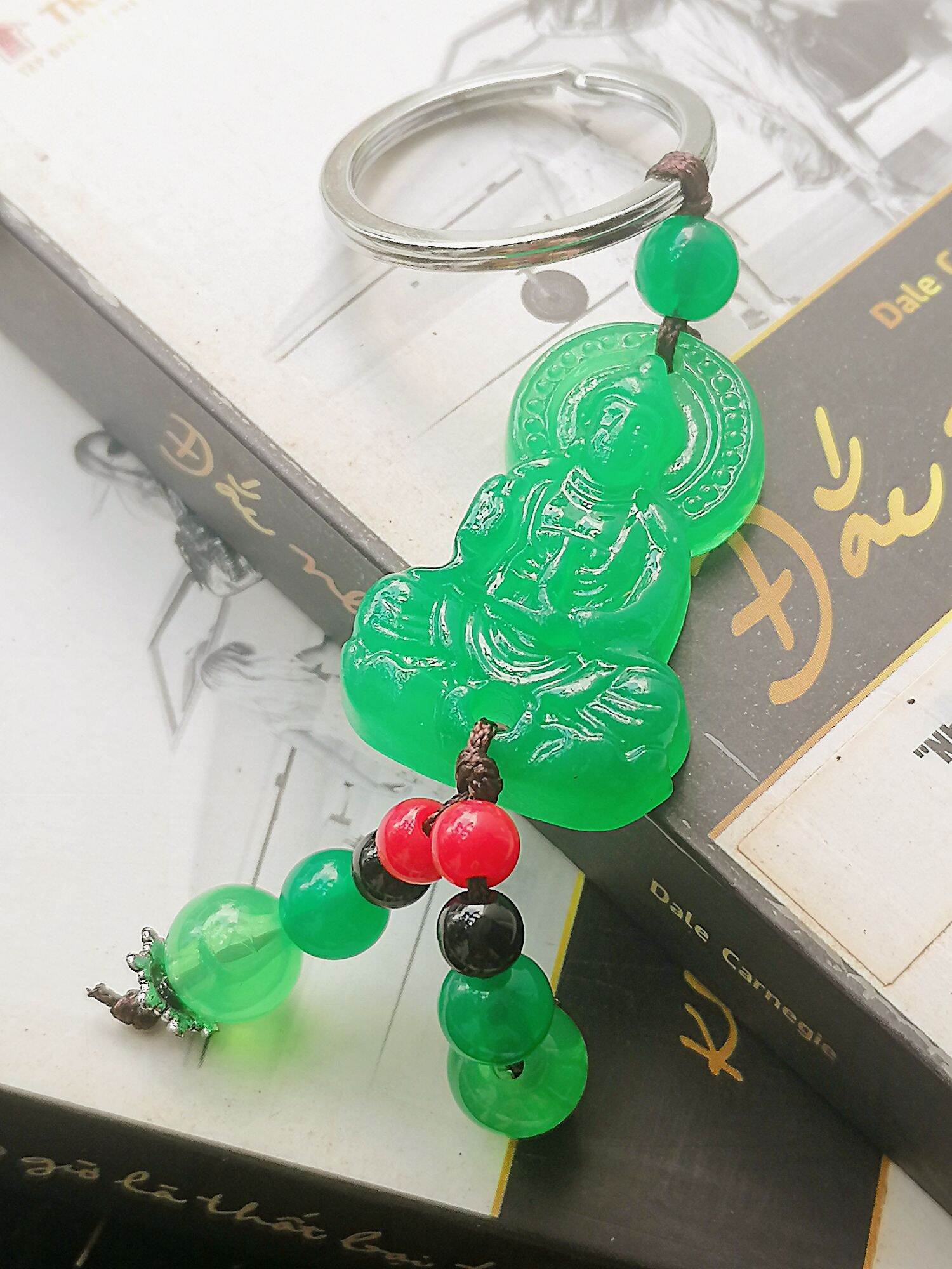 Móc khóa Phật Bà Quan Âm xanh lục bảo