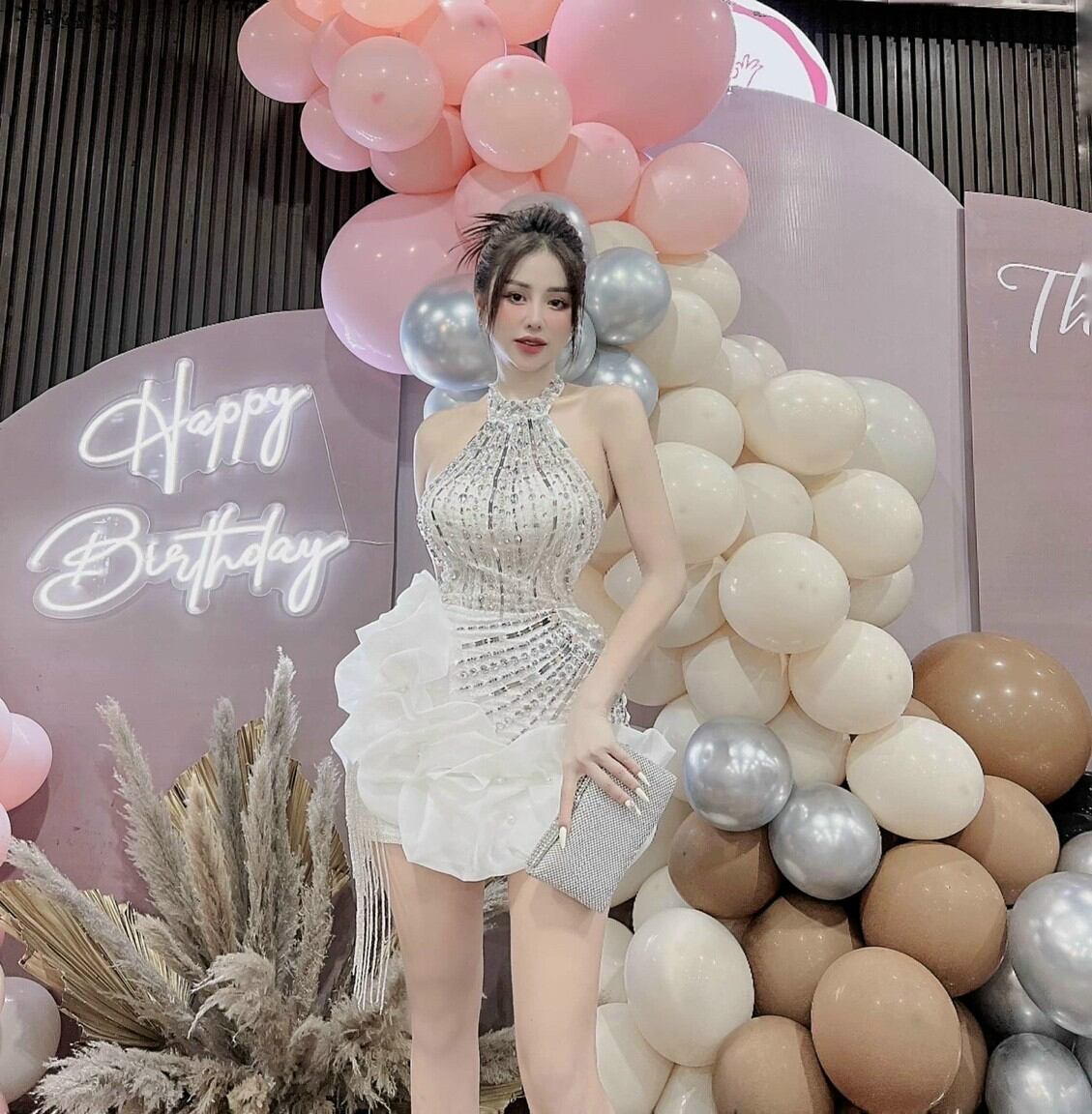 ĐẦM BODY BÈO DÚN ĐÍNH ĐÁ RUA
