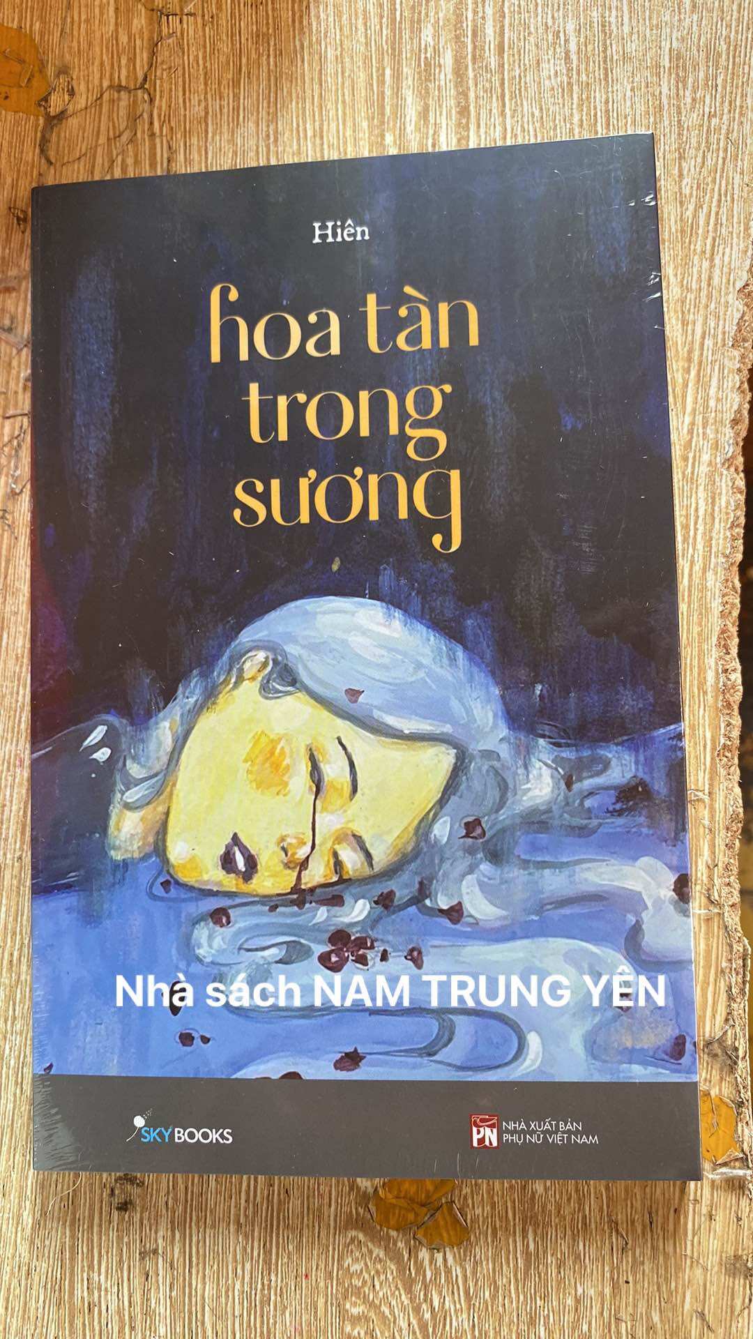Sách tiểu thuyết - Hoa tàn trong sương - Hiên