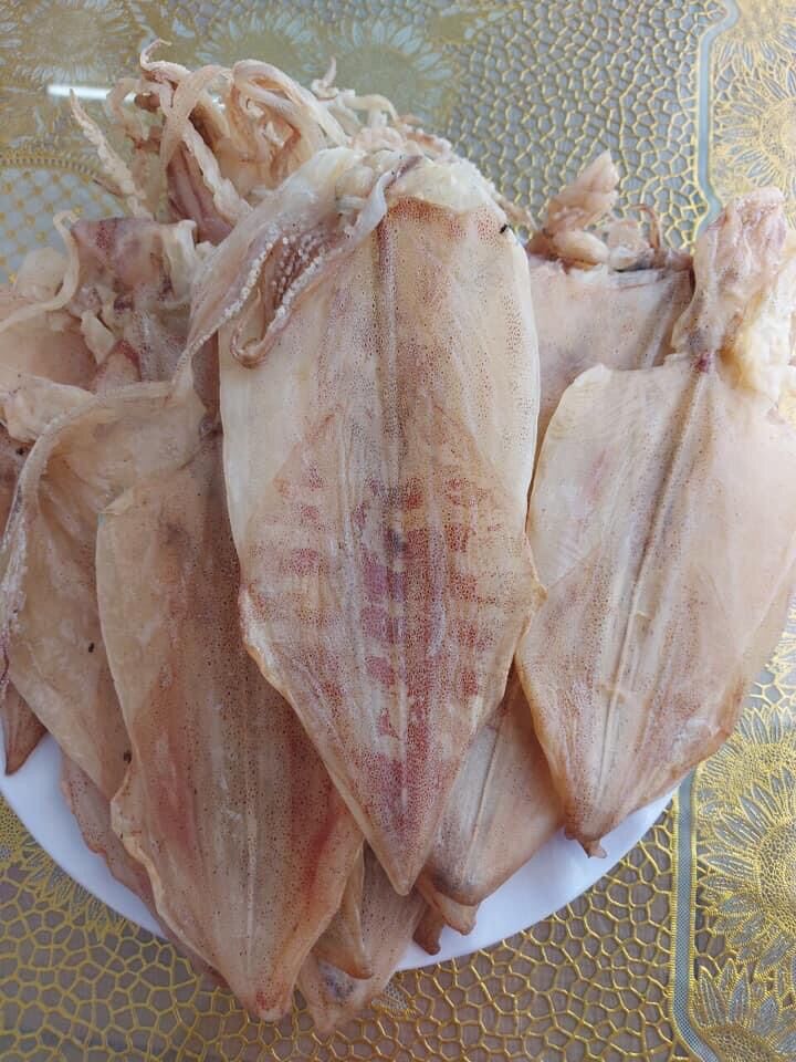 300 gram khô mực loại 20 con/kg
