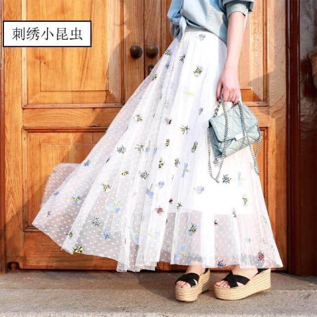 1m Vải Lưới Trắng Chấm Bi Thêu Ong Bướm