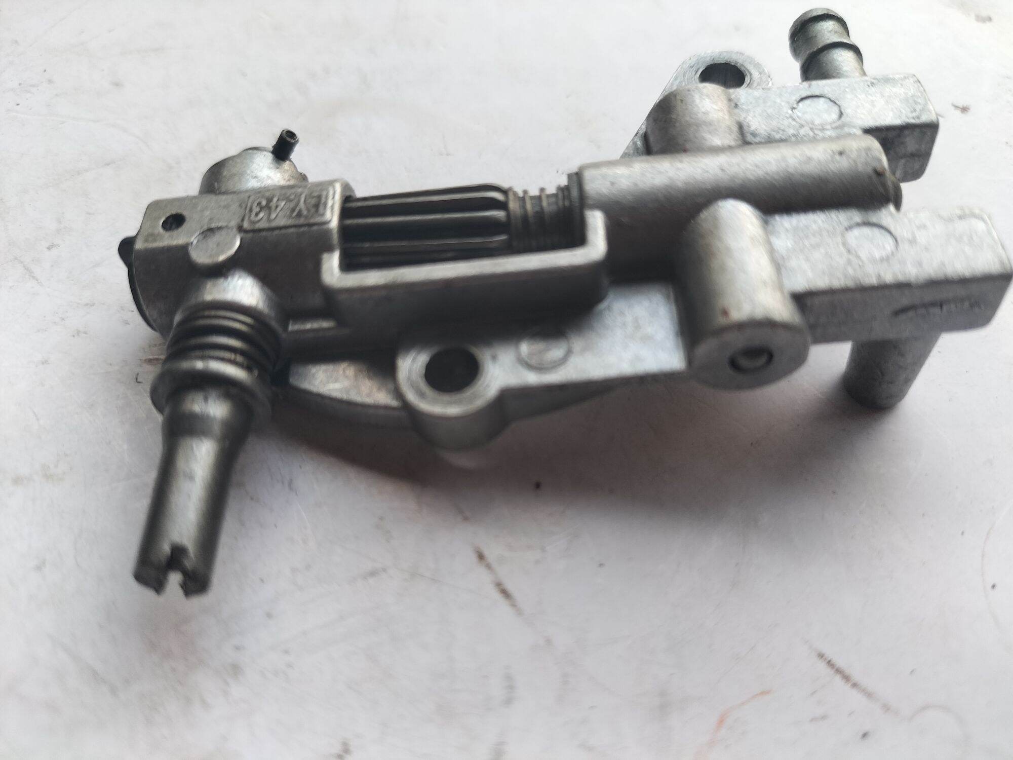 Bộ bơm nhớt 5200 máy cưa xích 5200