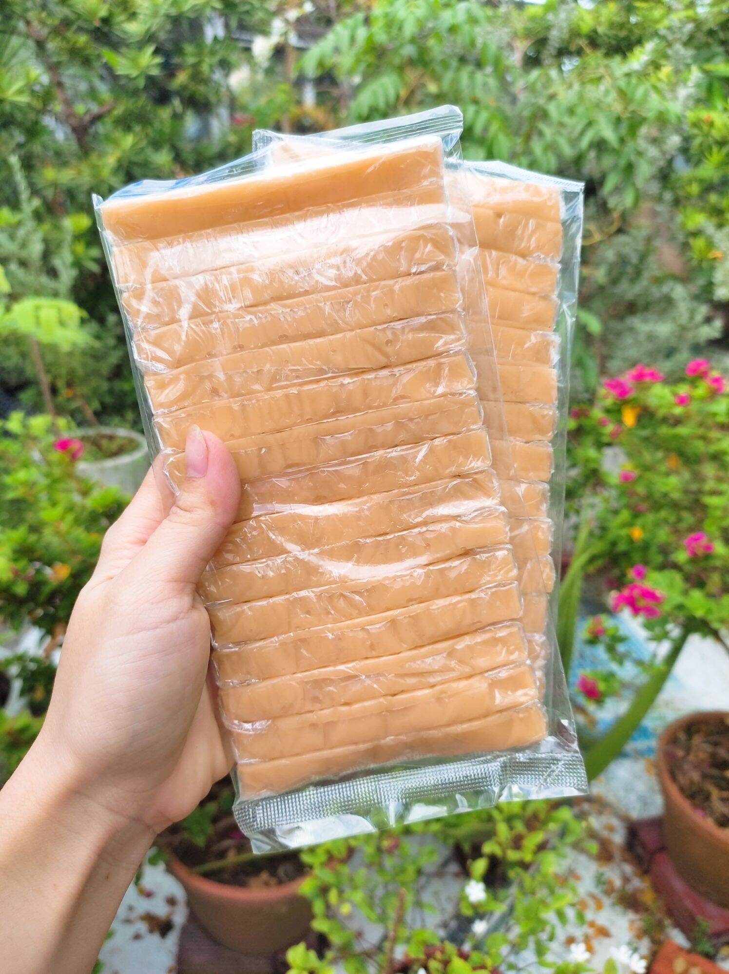 Kẹo dừa que tuổi thơ Ngọc Mai 150g ( kẹo dừa sầu riêng, kẹo dừa lá dứa, kẹo chuối tươi)