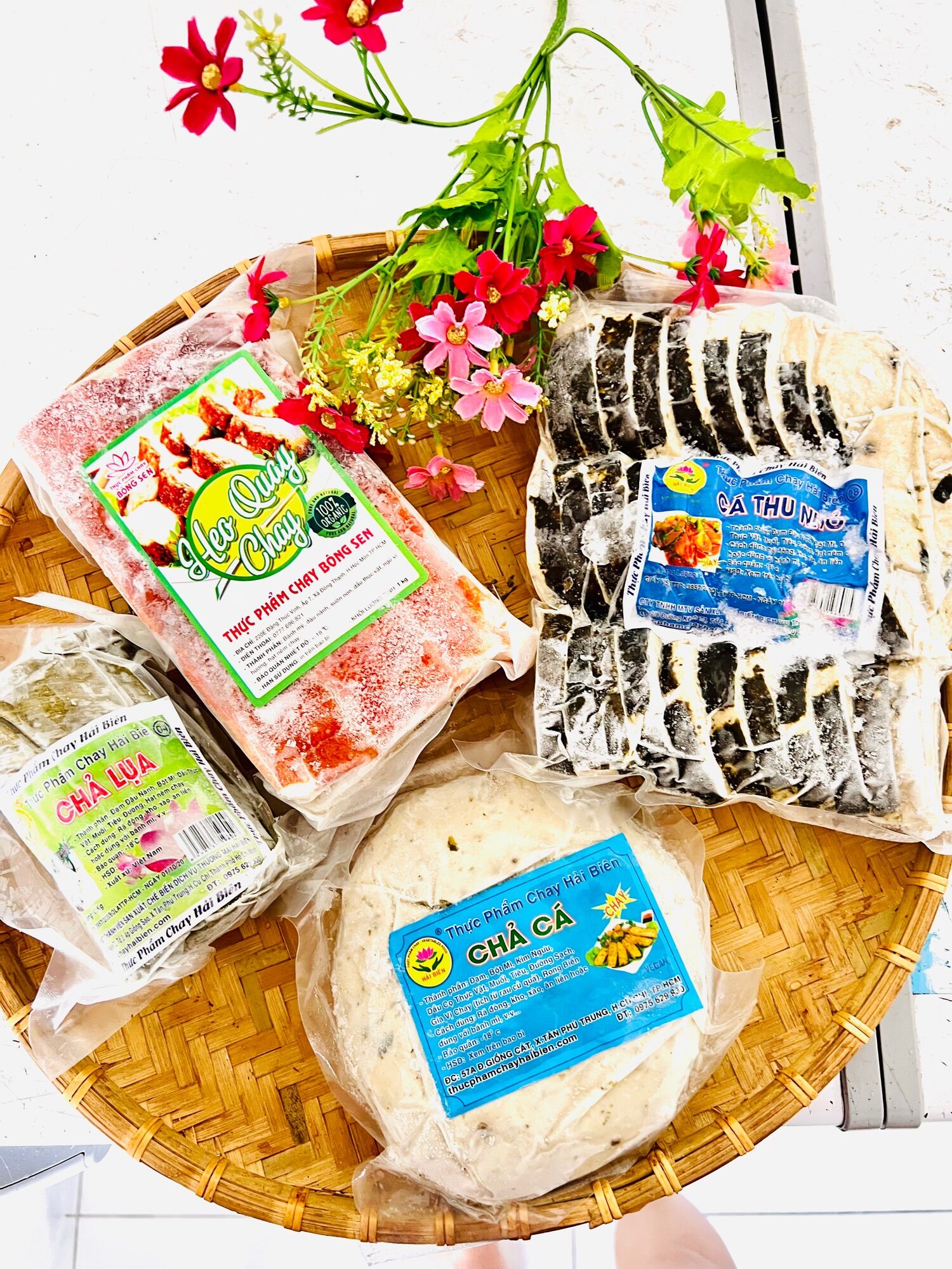 COMBO ( 1kg Cá Thu- 1Kg Heo Quay- 500g Chả Cá- 500g Chả Lụa)/ Thực phẩm Chay đông lạnh, chỉ bán HCM