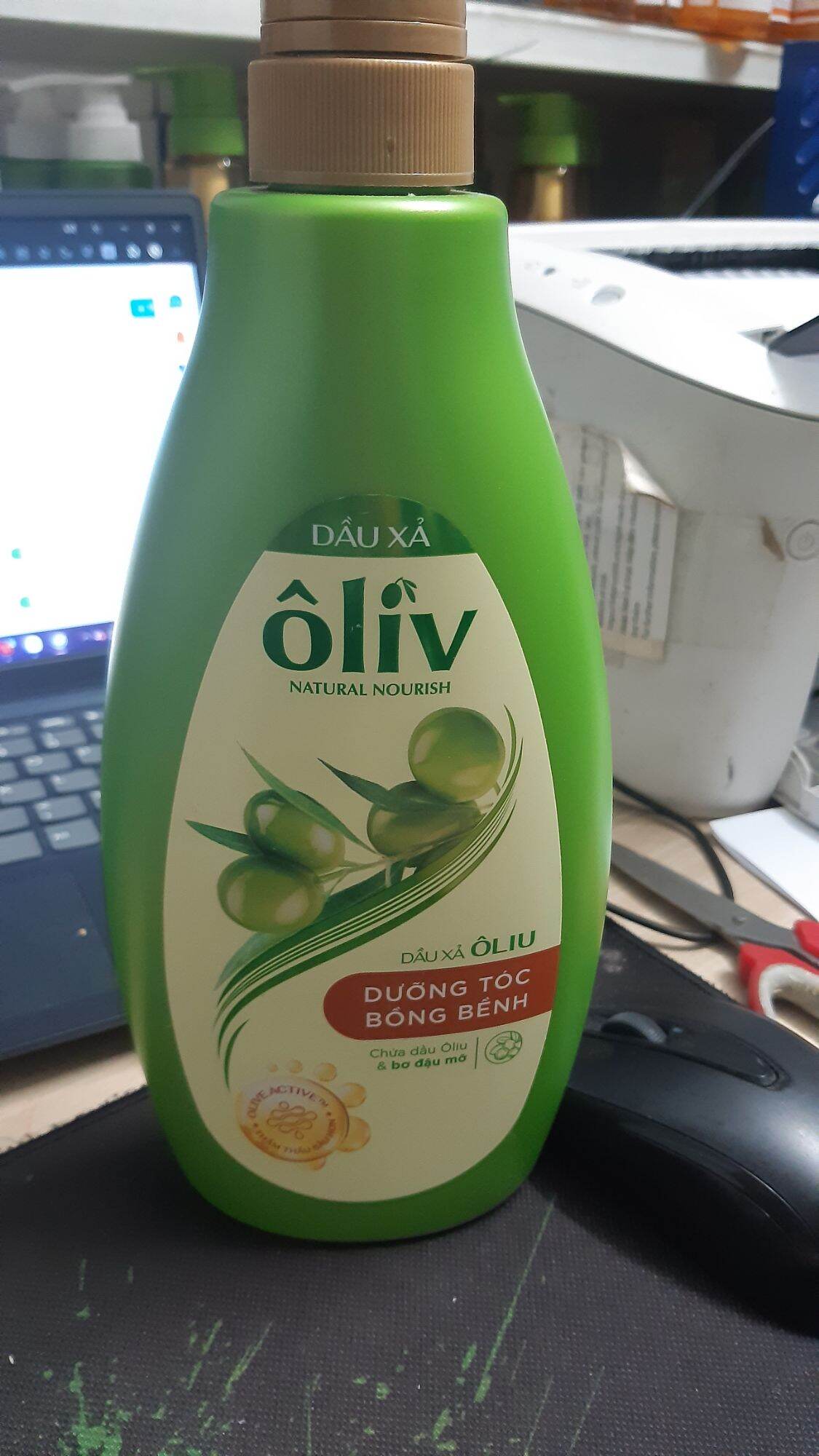Dầu xả ôliu Oliv bồng bềnh 650ml