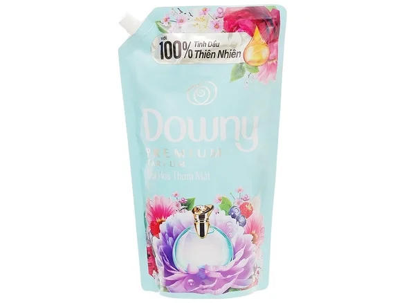 [HCM]Nước xả vải Downy đậm đặc 1.35 lit - Đóa hoa thơm ngát