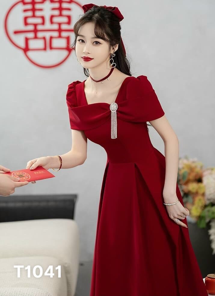 Đầm xoè cao cấp phối phụ kiện