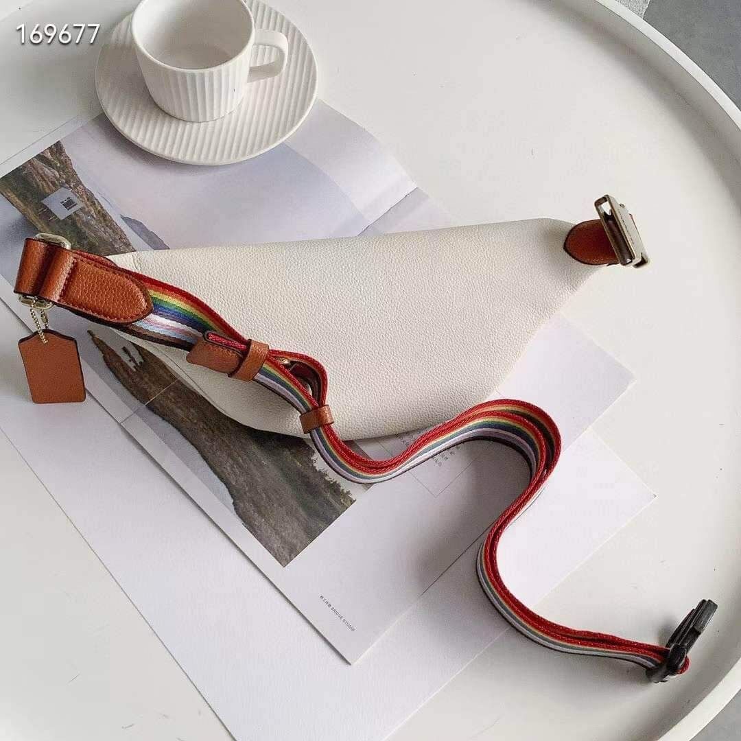 C0ACH Charter Belt Bag**siêu xinh