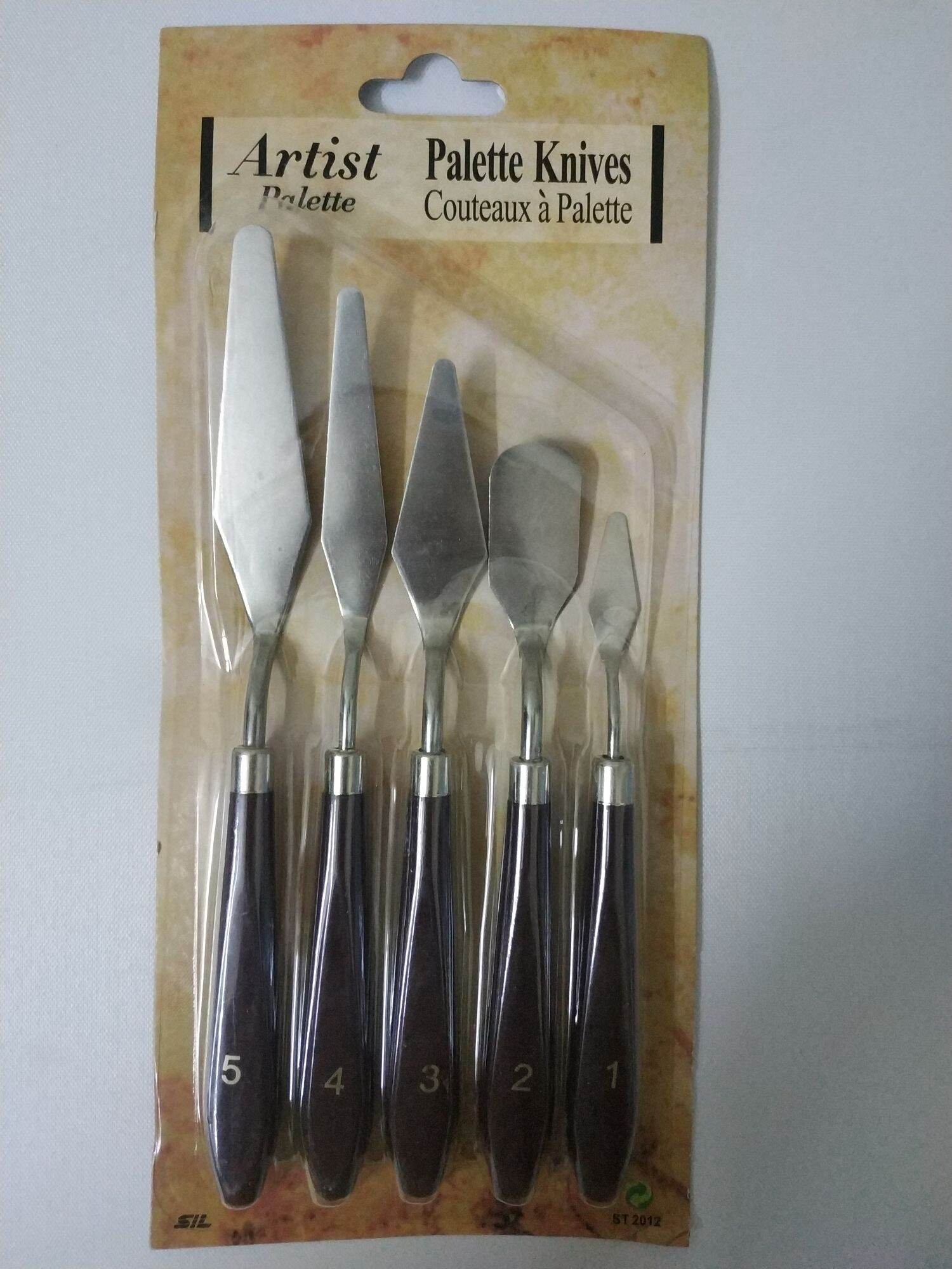 Set of 5 Brown-Handled Paint Brushes
