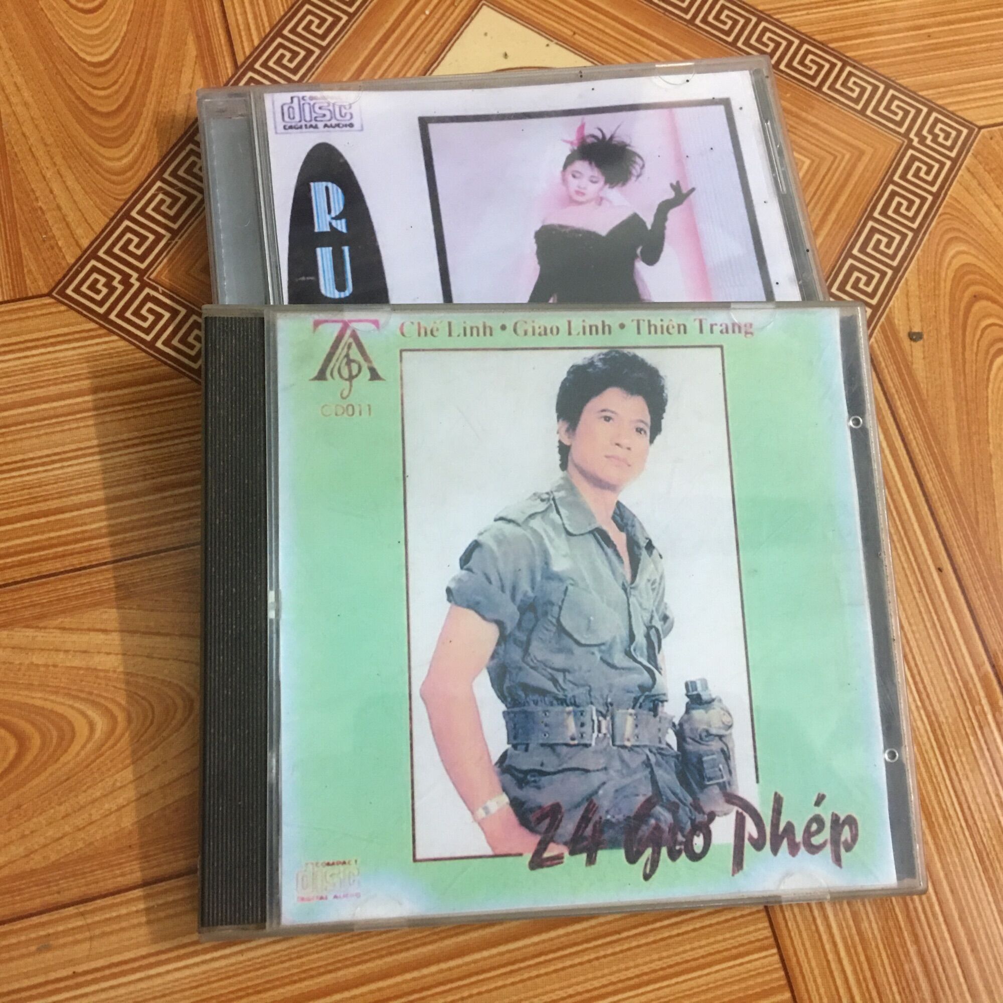Bộ 2 đĩa cd