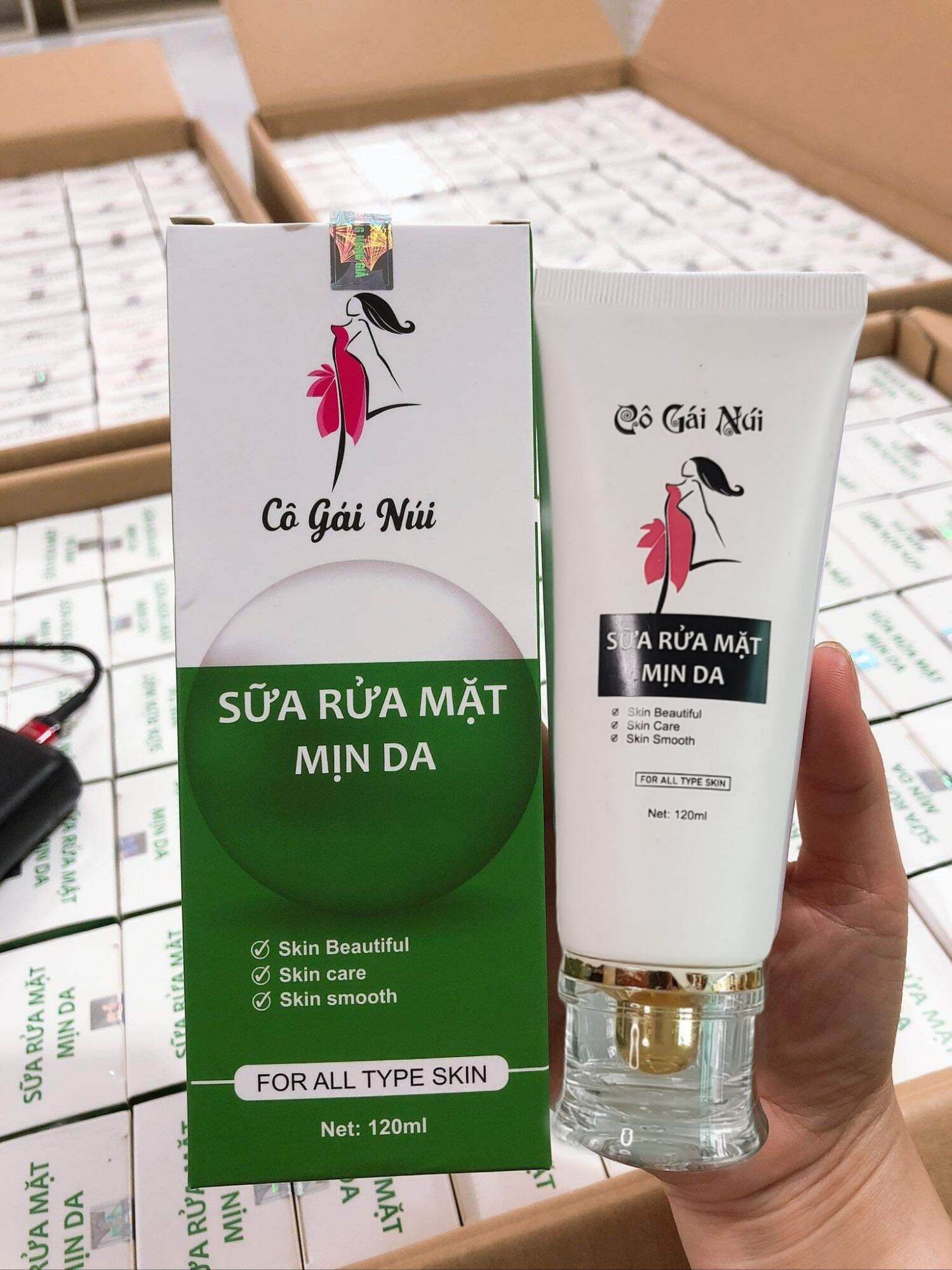 Sữa rửa mặt CÔ GÁI NÚI