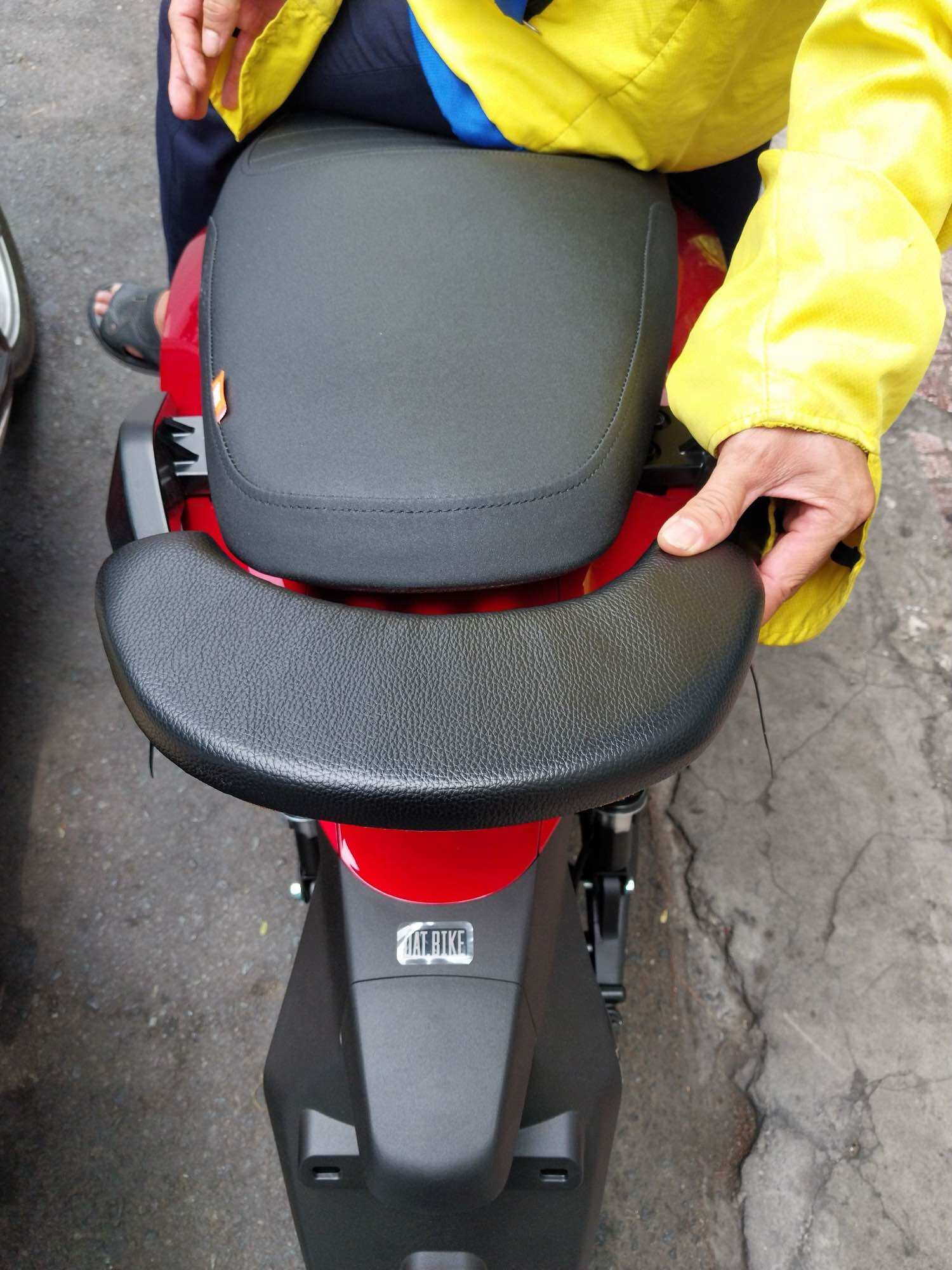 Yên phụ cho xe Dat Bike Quantum!