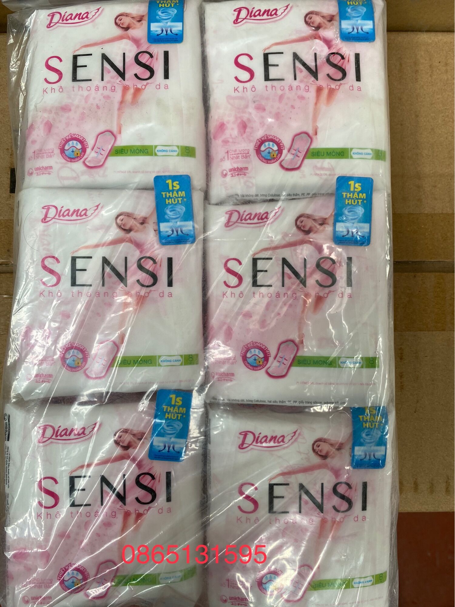 Combo 6 gói Băng vệ sinh Diana Sensi cho da mẫn cảm có cánh 8 miếng