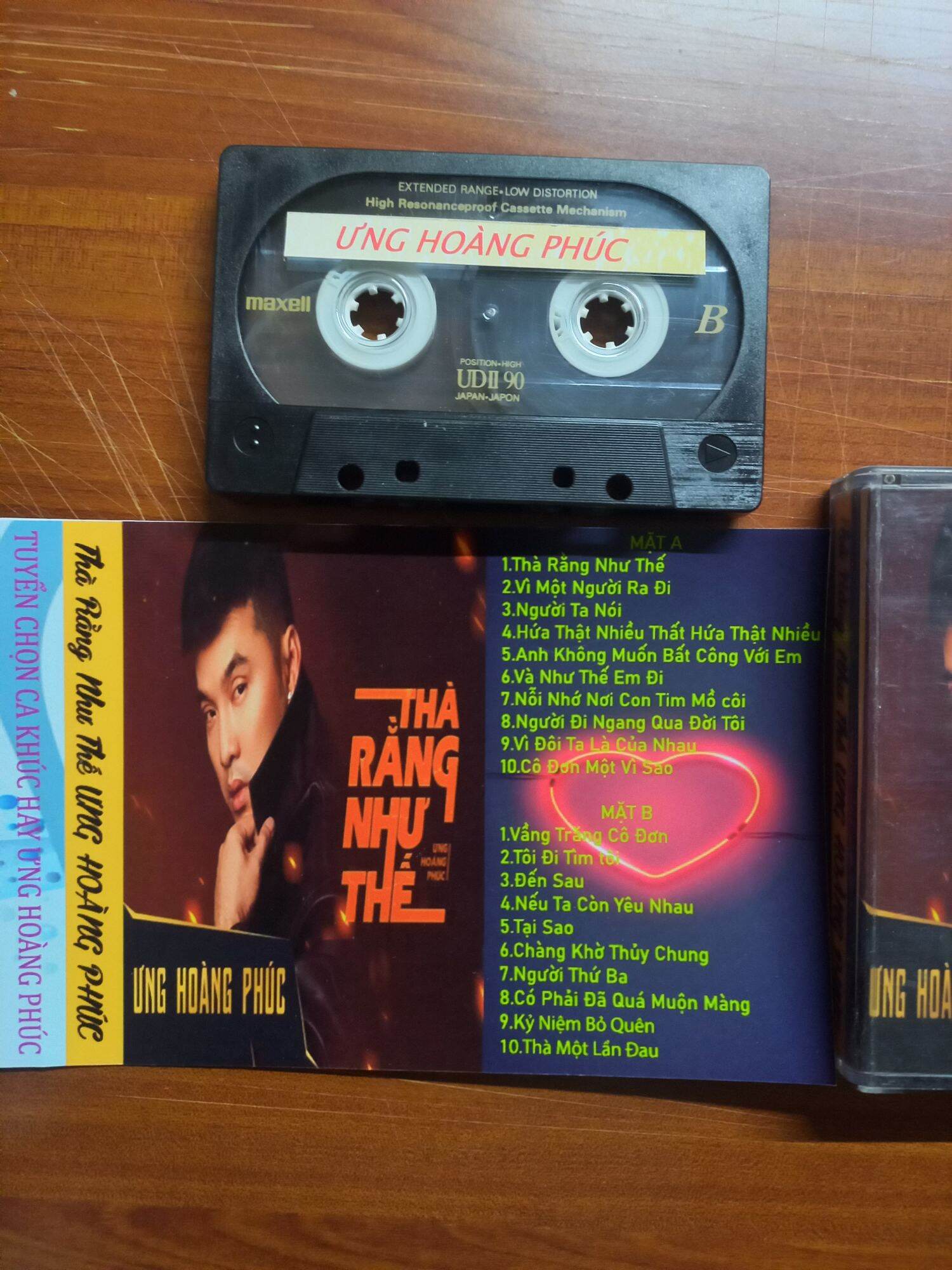 Băng cassette ưng hoàng phúc