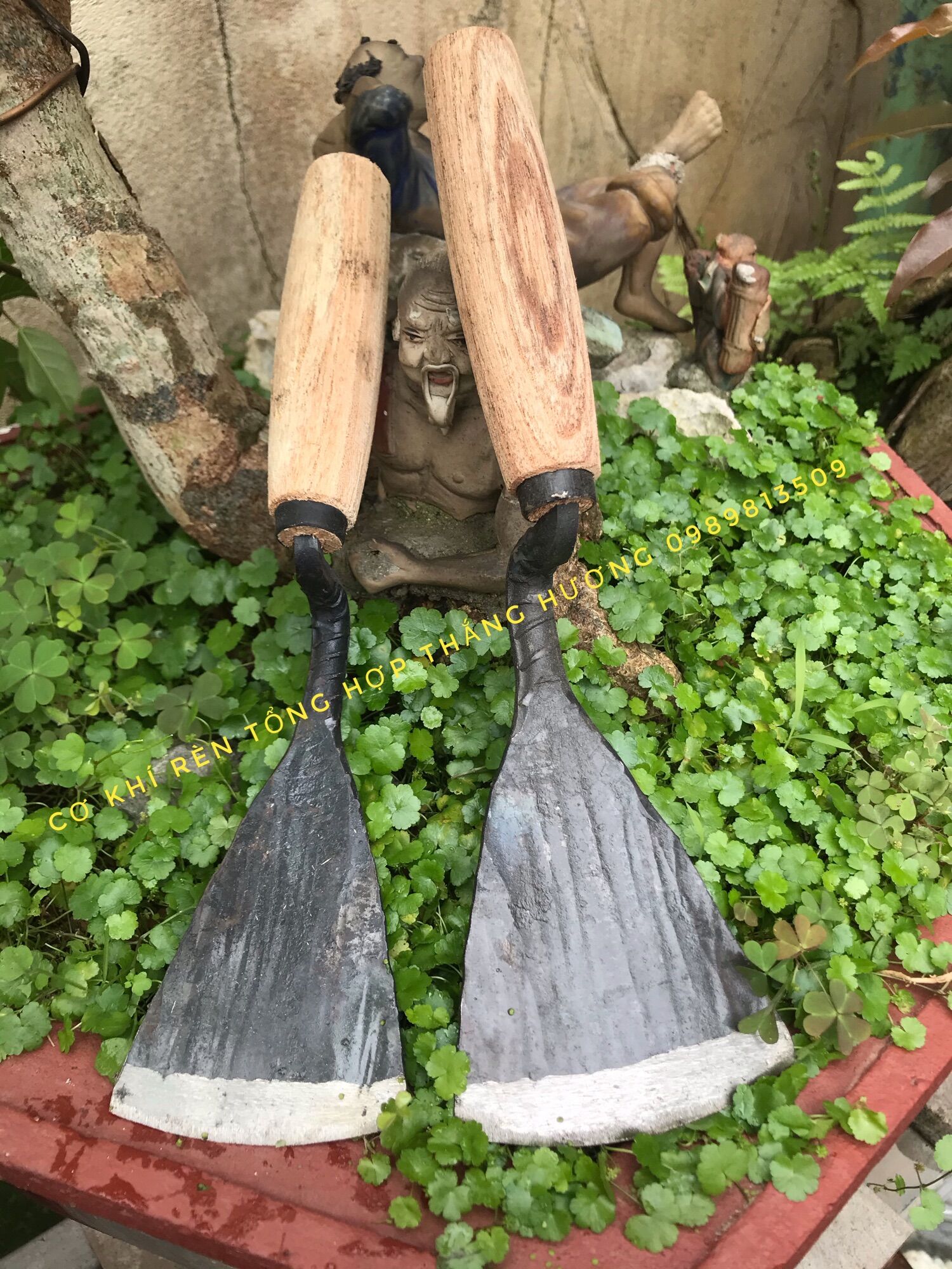 Rầm xoắn xới đất làm cỏ thép tôi siêu sắc