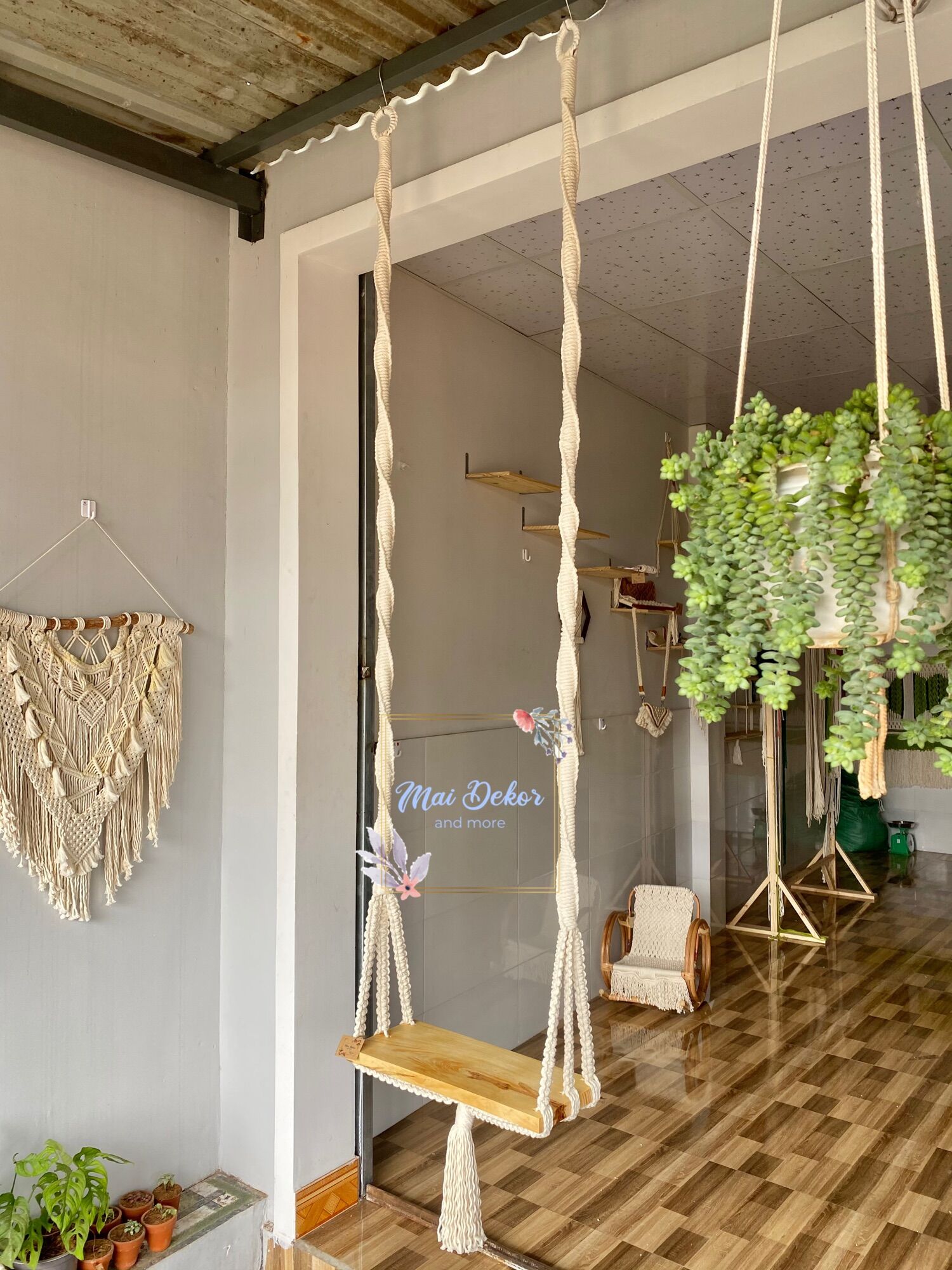 Xích đu gỗ thông kết hợp macrame