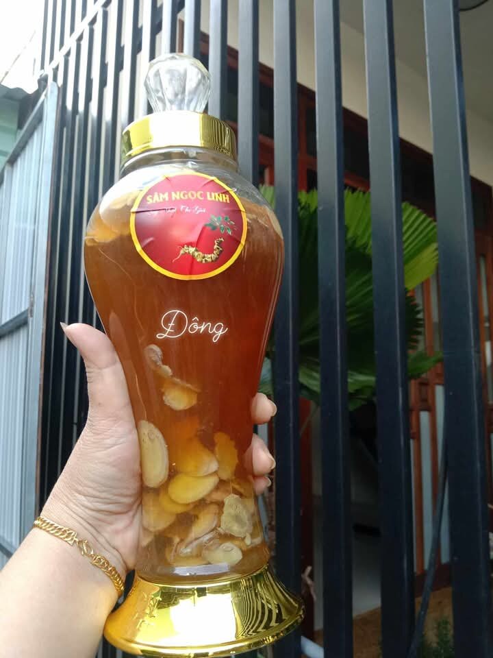 Sâm Ngọc Linh ngâm mật ong bình 1 lít