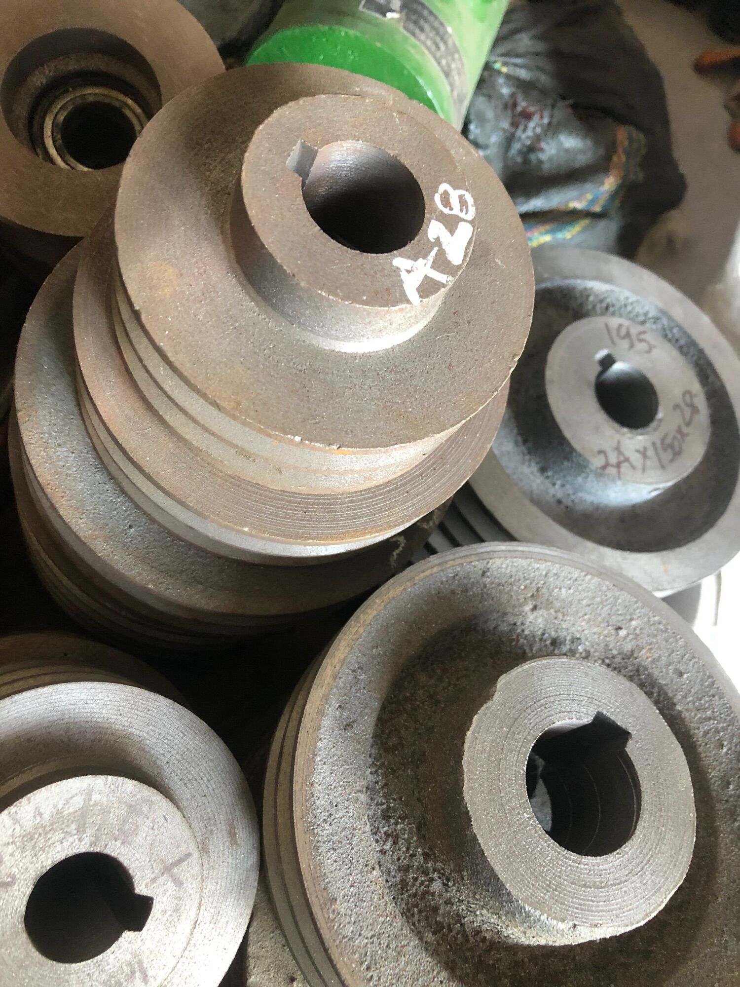 Buly 100mm(2 đai B có cá 8 vít trí,trục các cỡ )👍🏻❌❌❌