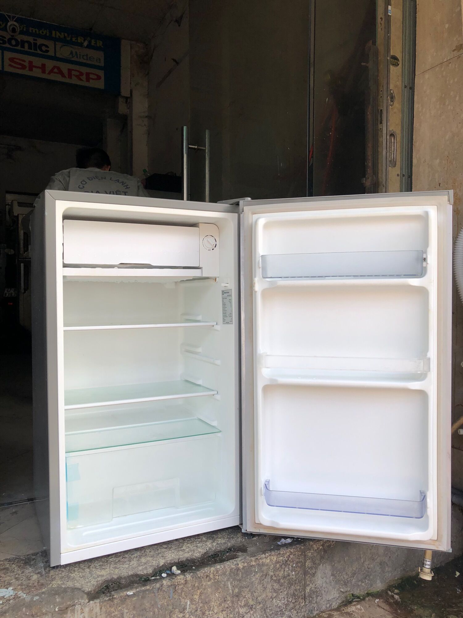 Tủ lạnh Mini electrolux 92 lít
