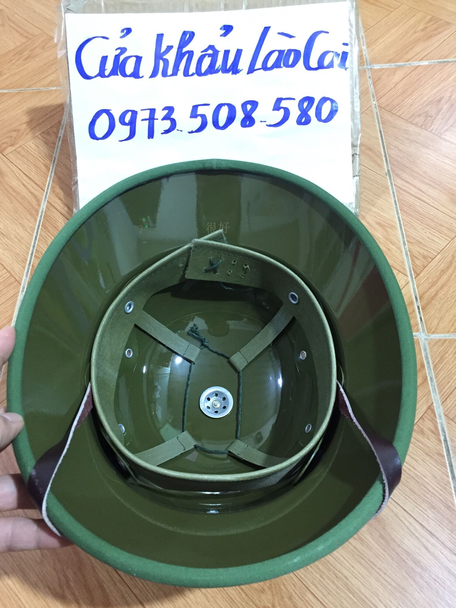 Mũ cố.i tàu cốt phíp cứng, vải bọc gabin, bao rơi va đập