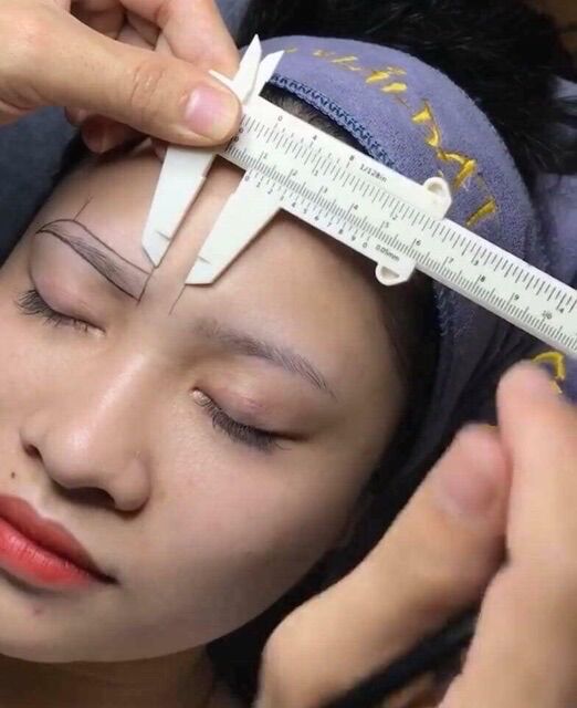 Thước F Thước Mỏ Vịt Phun Xăm