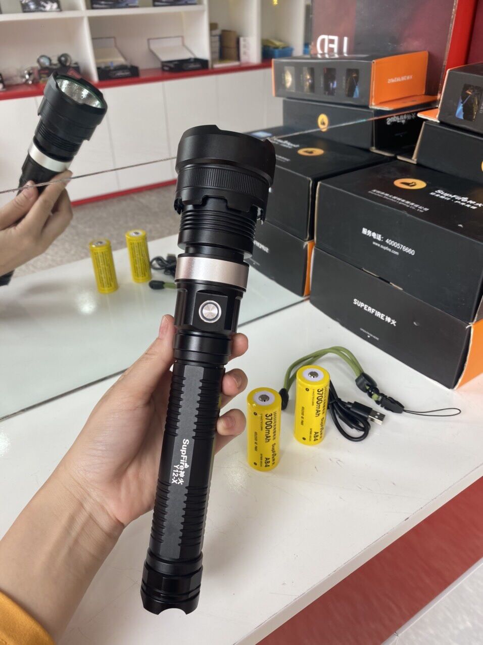 Đèn pin Supfire Y12-X.