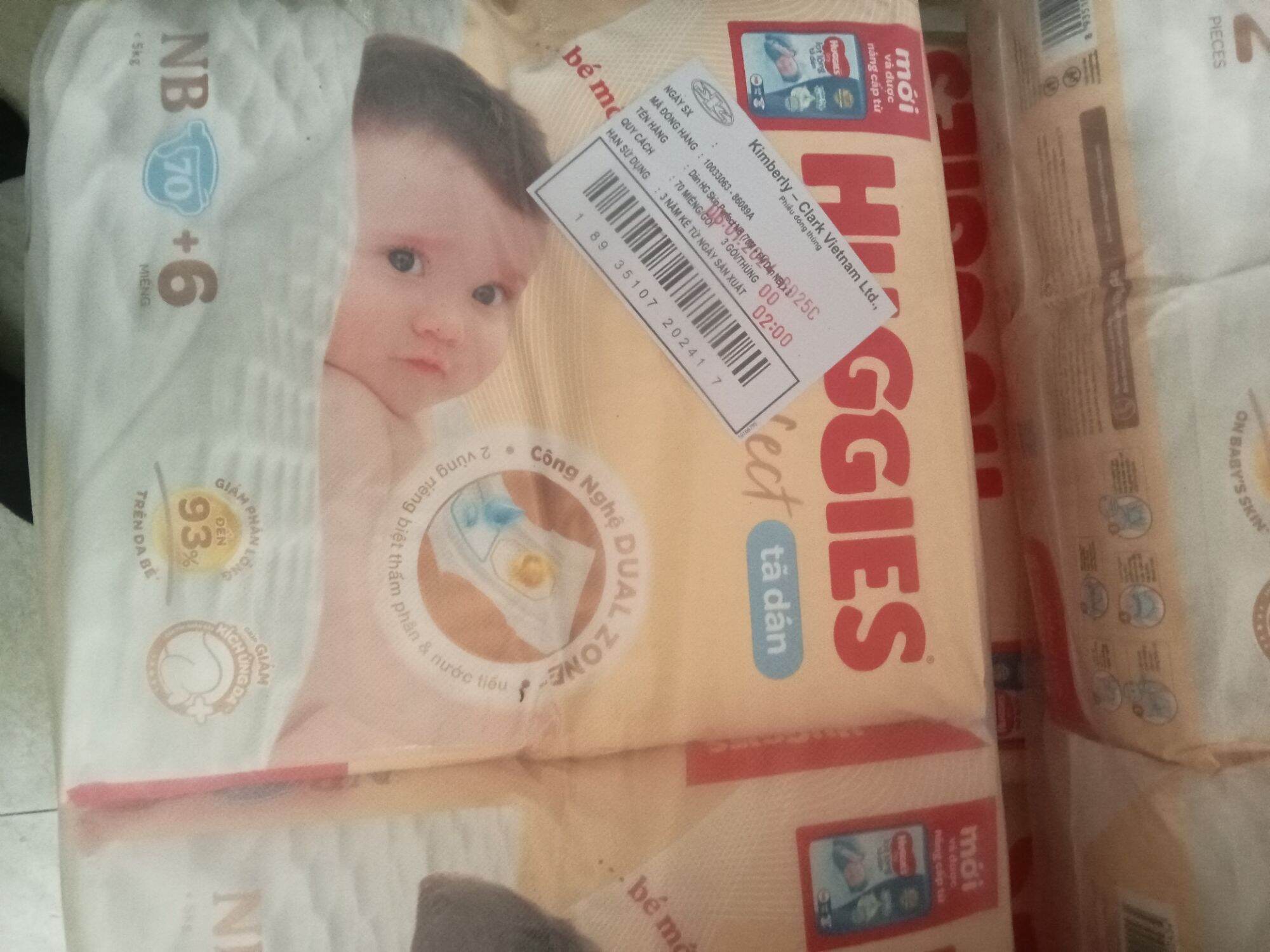 tã dán huggies skin perfect M76+3/L68 mỏng 0.2cm