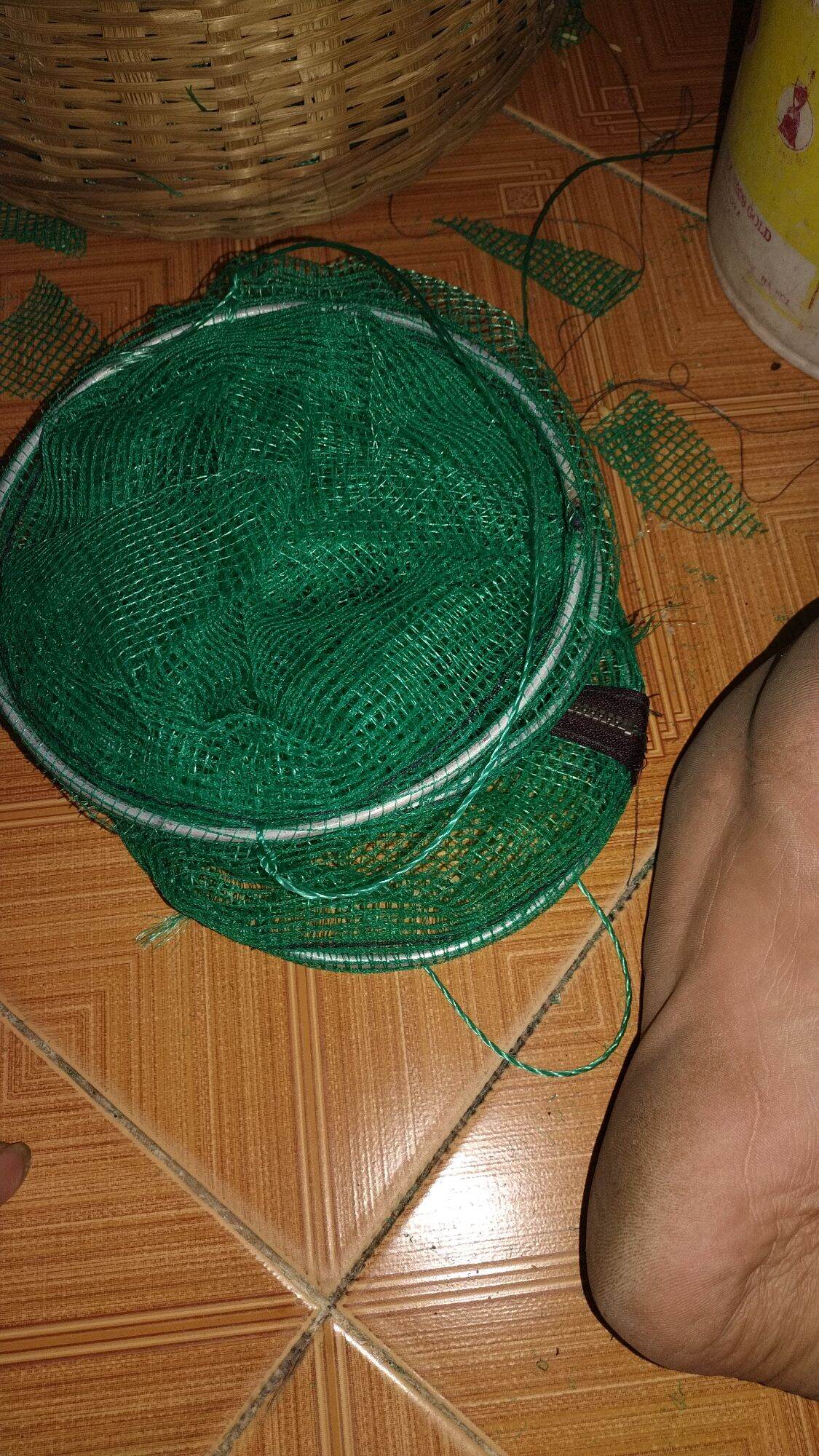 Multi-Purpose Copper Frog Trap with Green Mesh and 4-2 Inch Eyes, Convenient Zipper Closure, Uses Fish Bait.