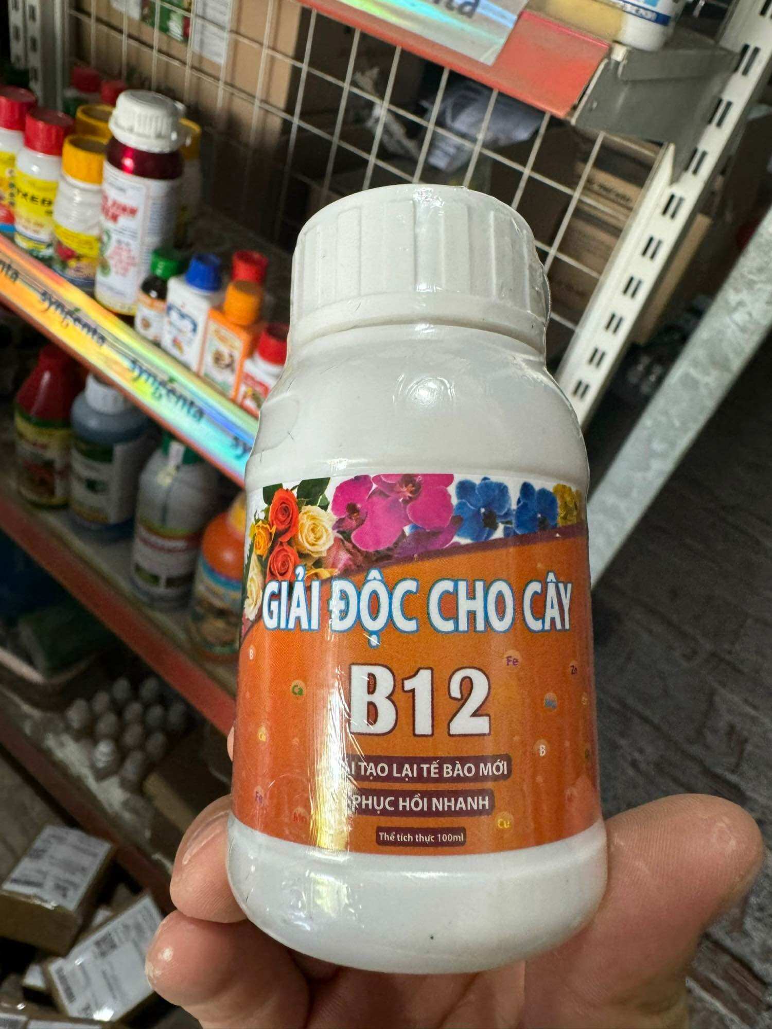 Vitamin B12 Preparation - Detoxifies Plants (100ml)