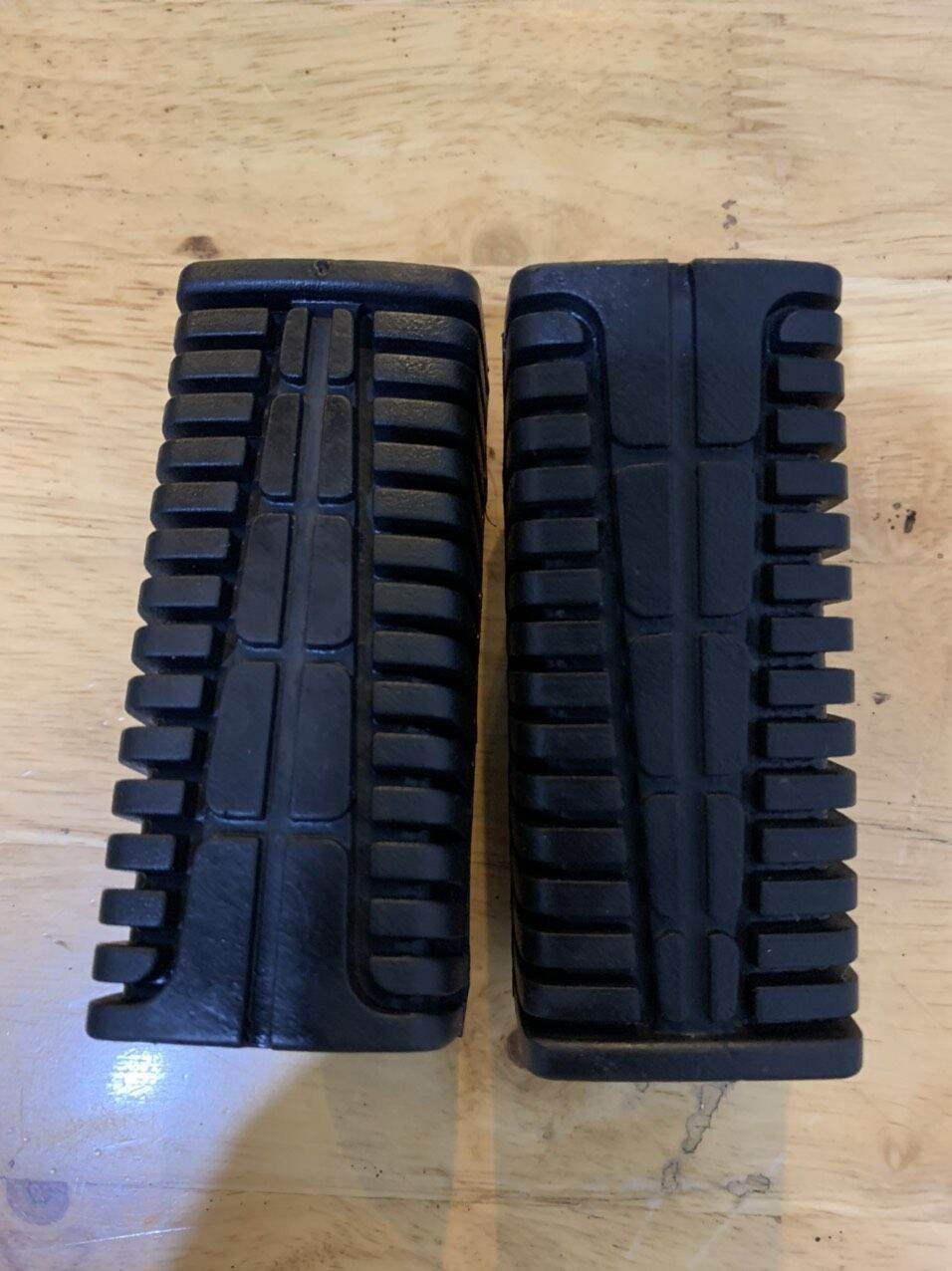 [HCM]Cao su gác chân trước cho xe Yamaha