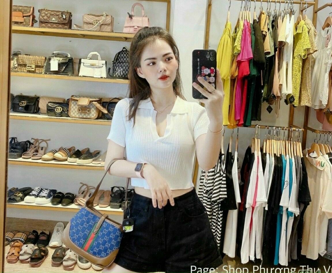 Áo Croptop Gân Cổ Bẻ Xẻ V