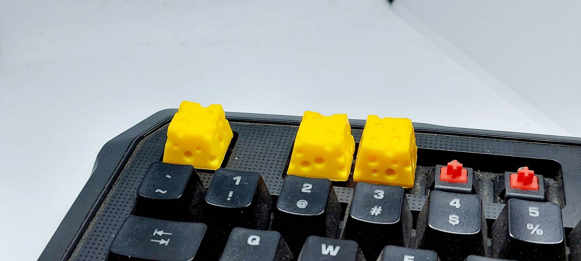 Keycap Cheese OEM trang trí bàn phím cơ gaming.