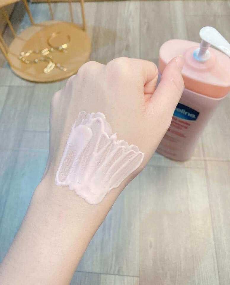 SỮA DƯỠNG THỂ VASELINE 320ML