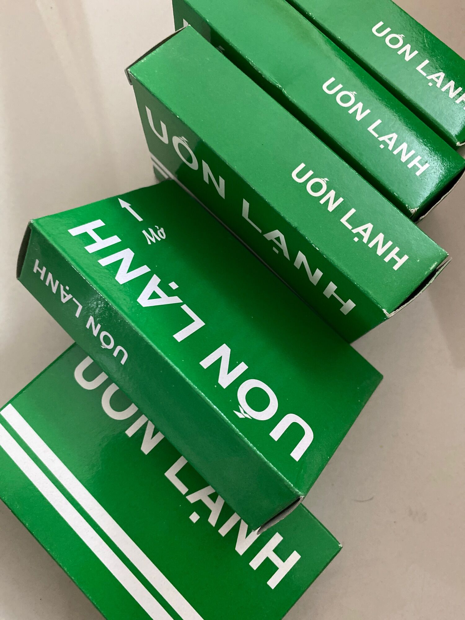 [5 Hộp] Giấy uốn lạnh, dùng khi làm tóc, uốn tóc 1 hộp 50c