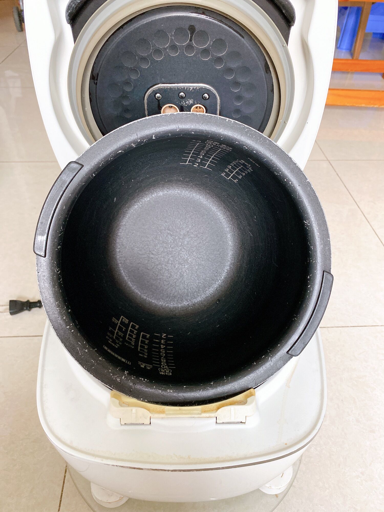 [1,8L áp suất xoong dày] Nồi Cơm điện nội địa Nhật Cho 7 người ăn