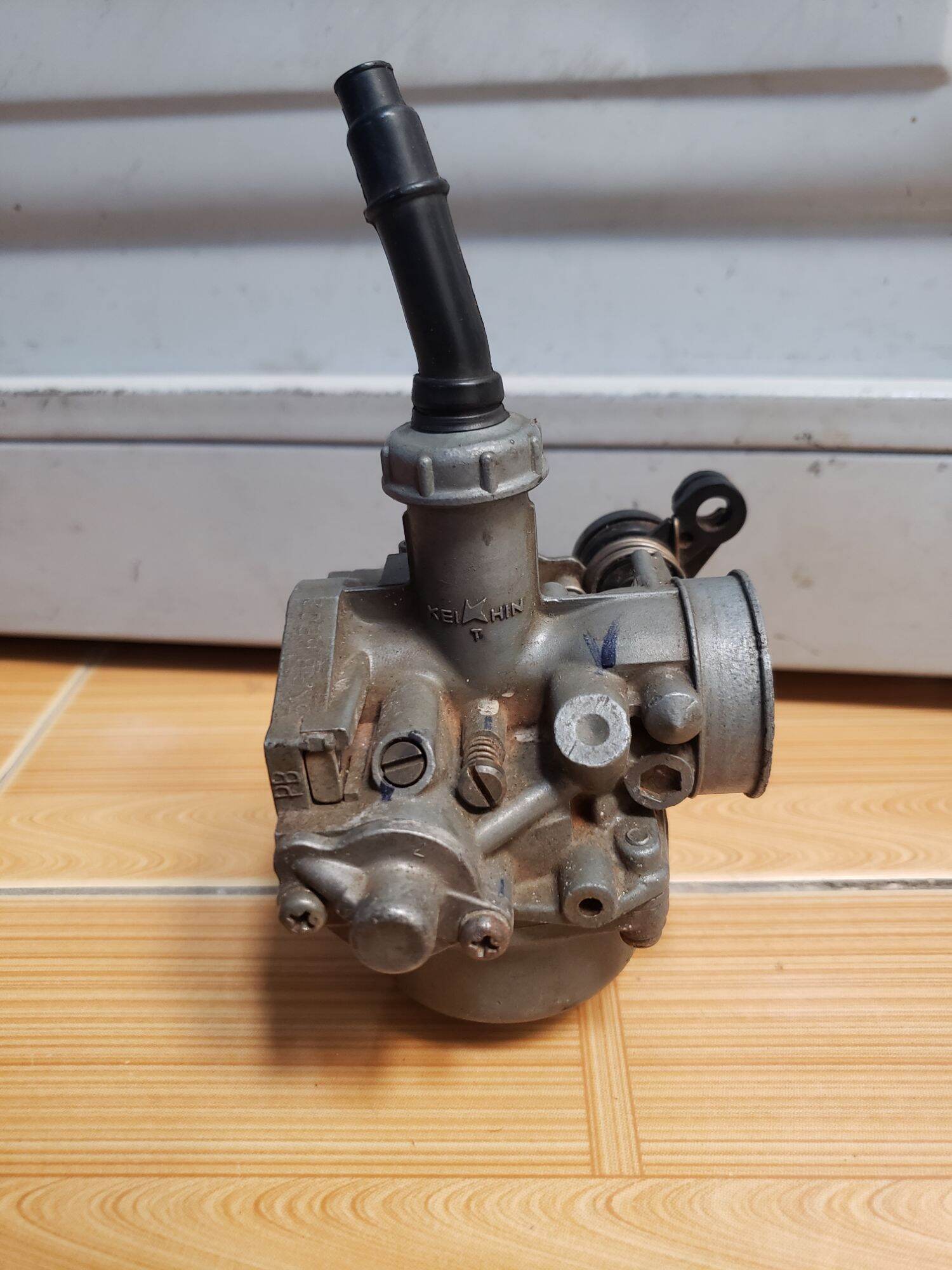 Bình xăng con Honda Wave RS 100 zin chưa vệ sinh