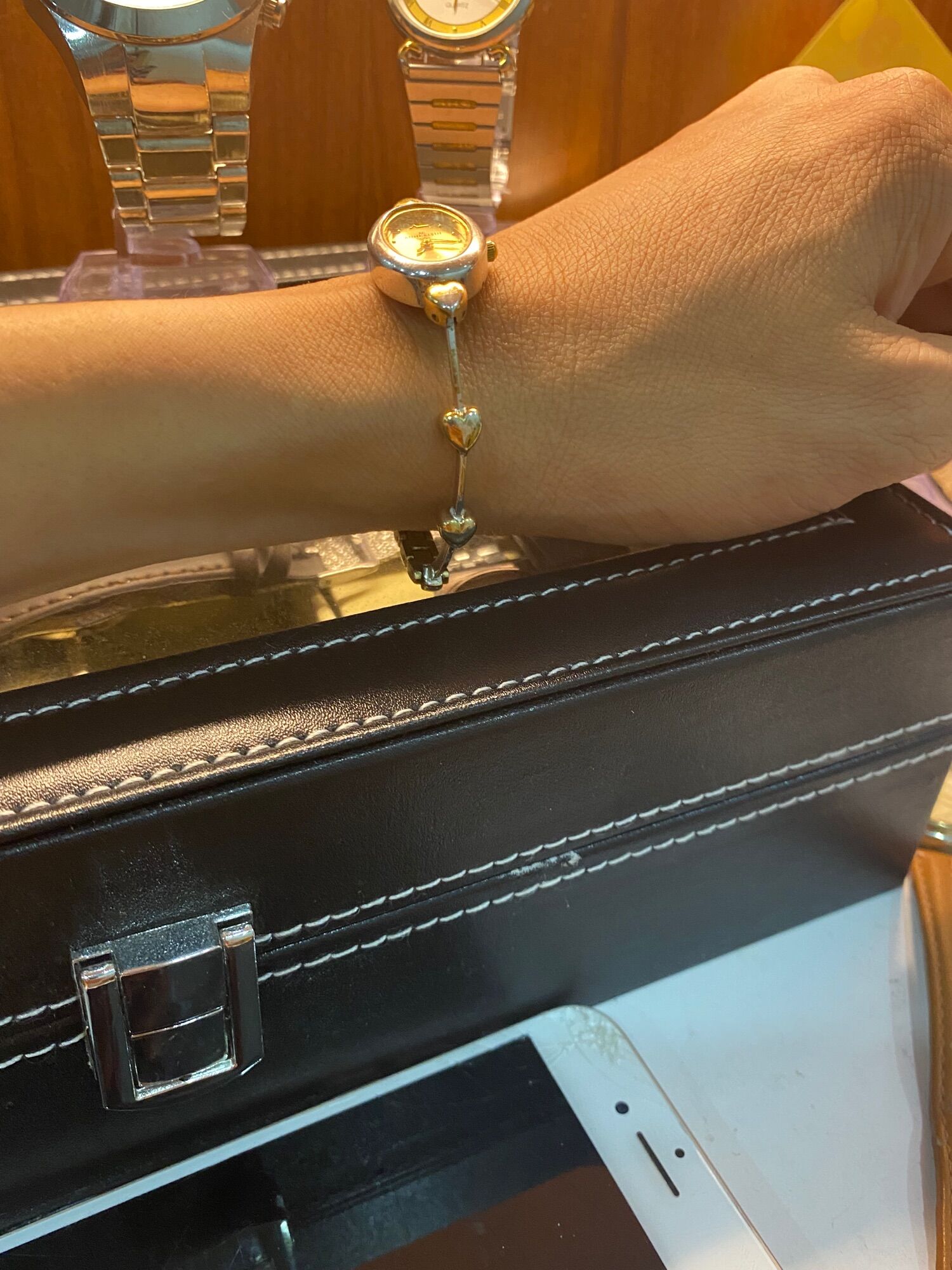 ANNE KLEIN Thụy sĩ