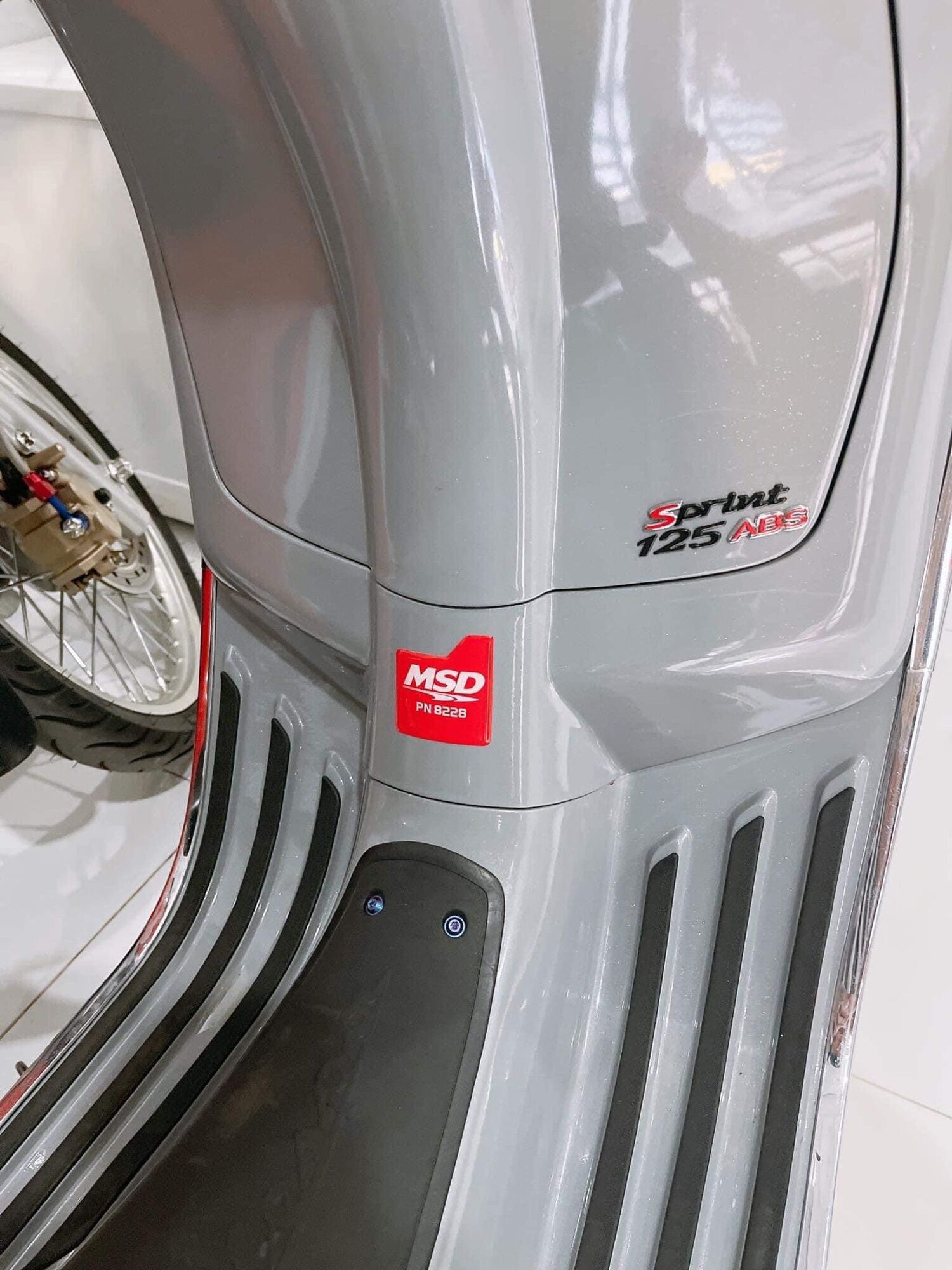 Tem Decal MSD Mobin Sườn Keo Chữ Nổi