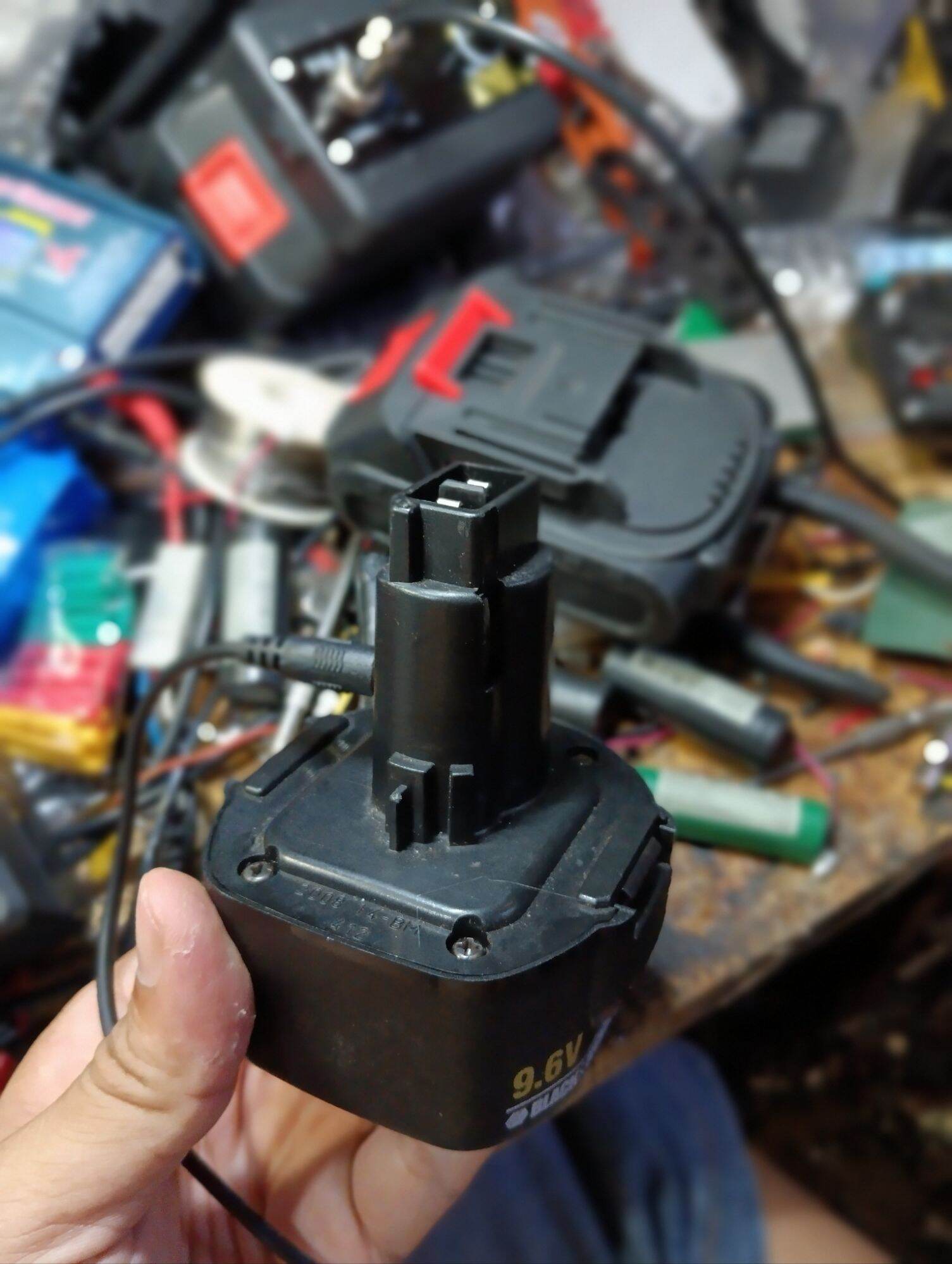 Nsv pin black decker 9.6v 3ah tặng sạc
