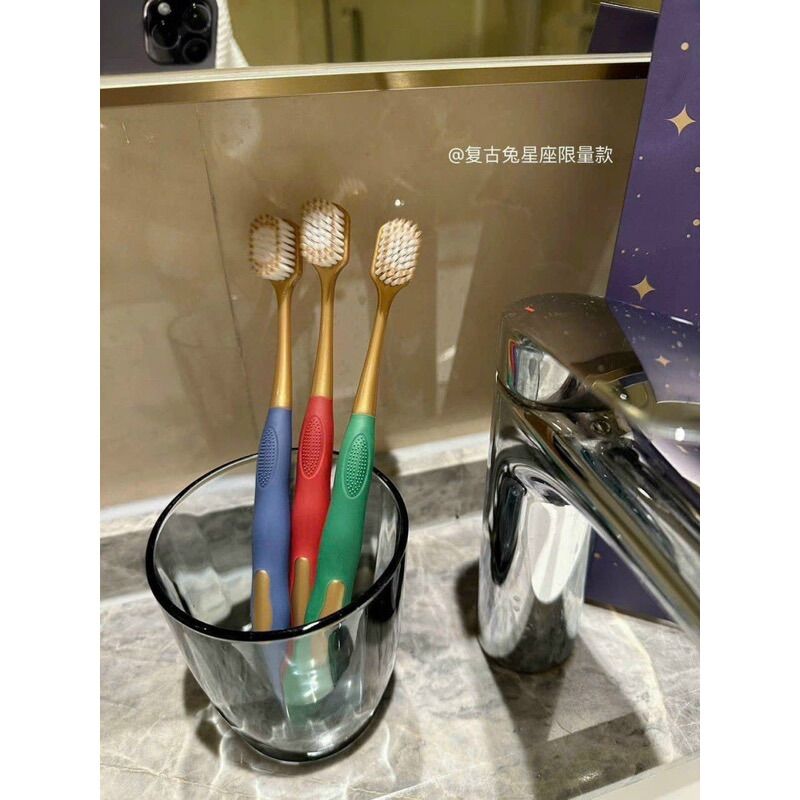 HỘP 6 BÀN CHẢI ĐÁNH RĂNG CHOCOIKES