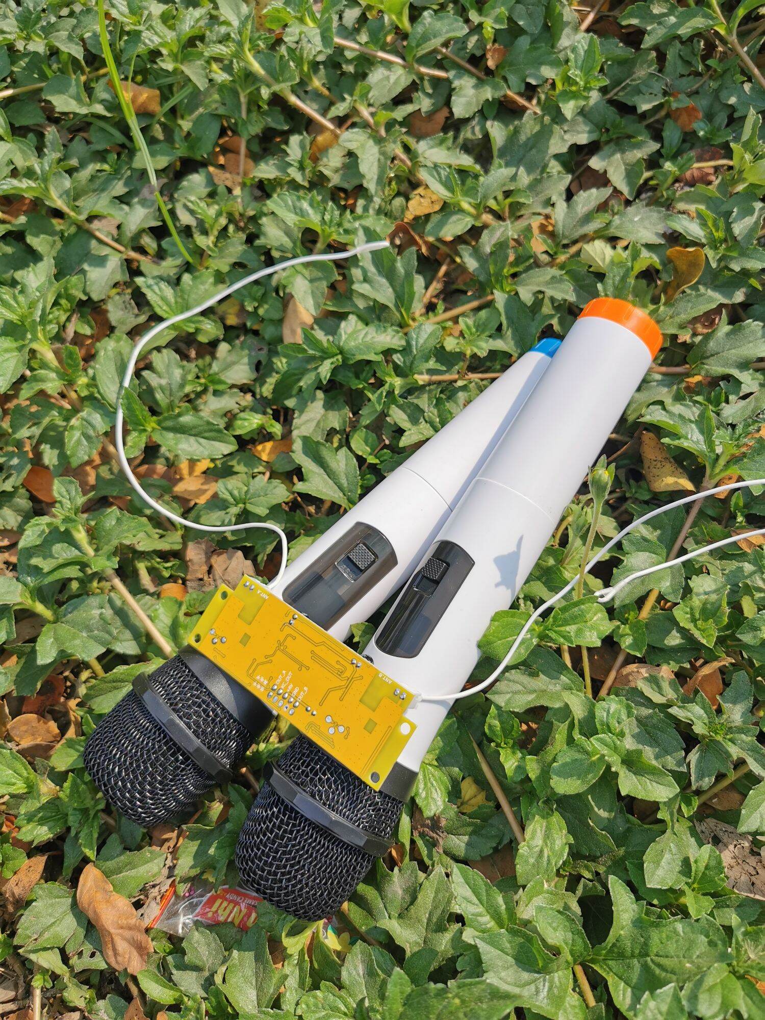Micro karaoke loa kéo UHF chống hú tốt dễ hát sóng mạnh và xa