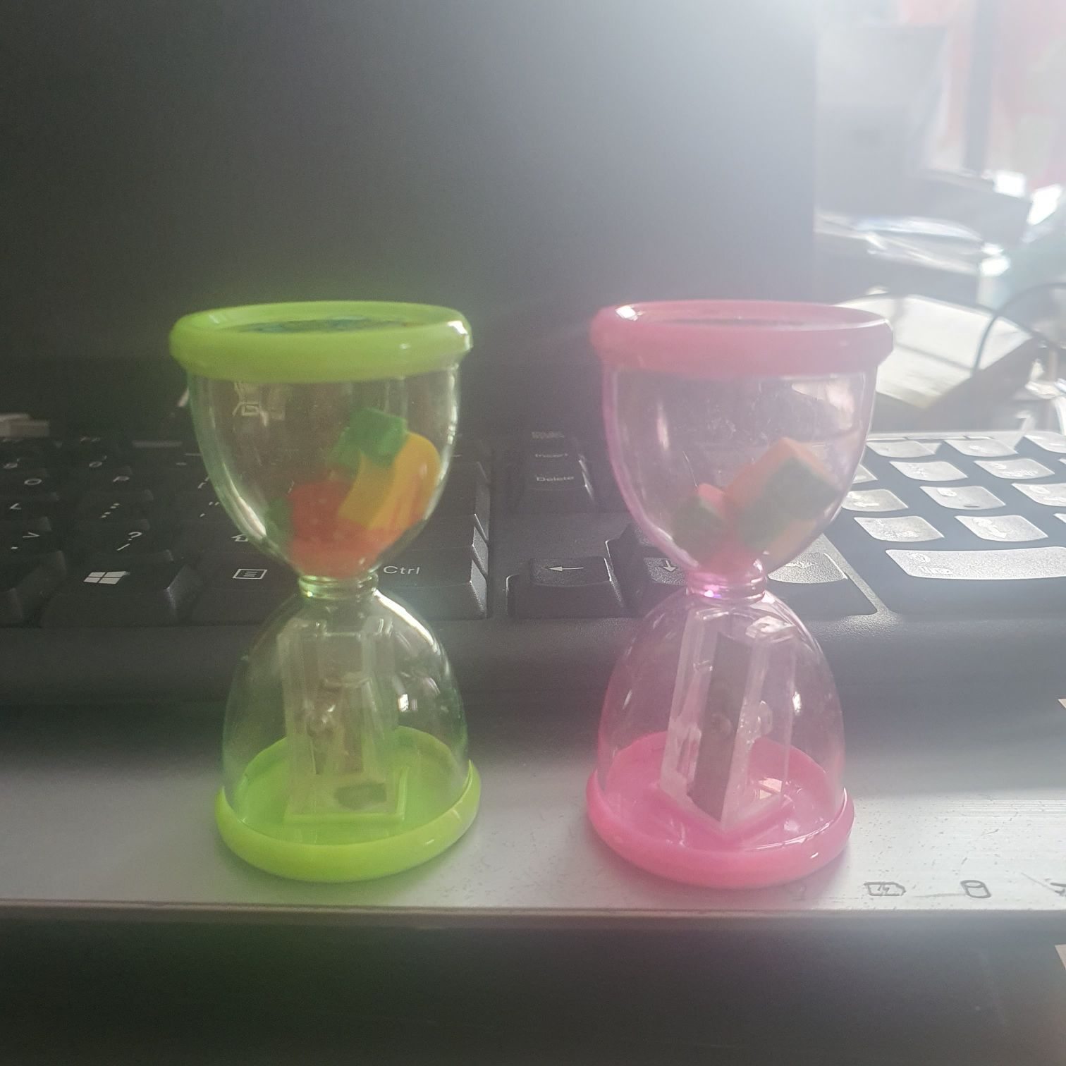 Chuốt gọt chì kèm cục tẩy đồng hồ cát