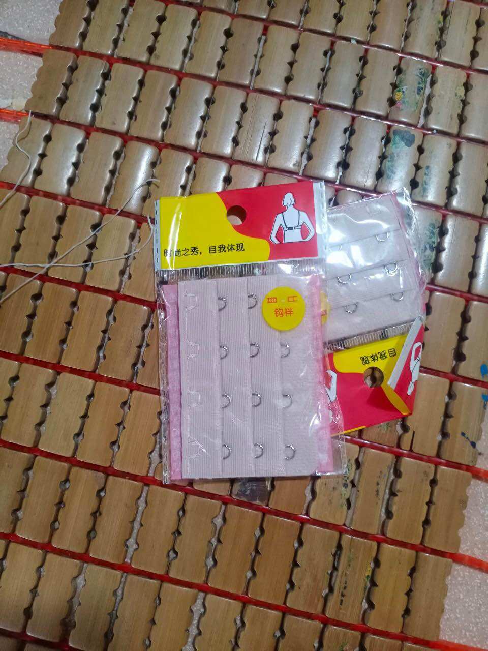Móc cài áo , dây nối móc áo
