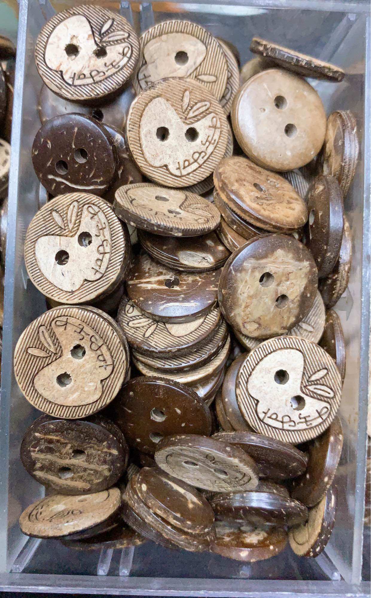 10 nút gỗ vỏ dừa khắc 15mm.