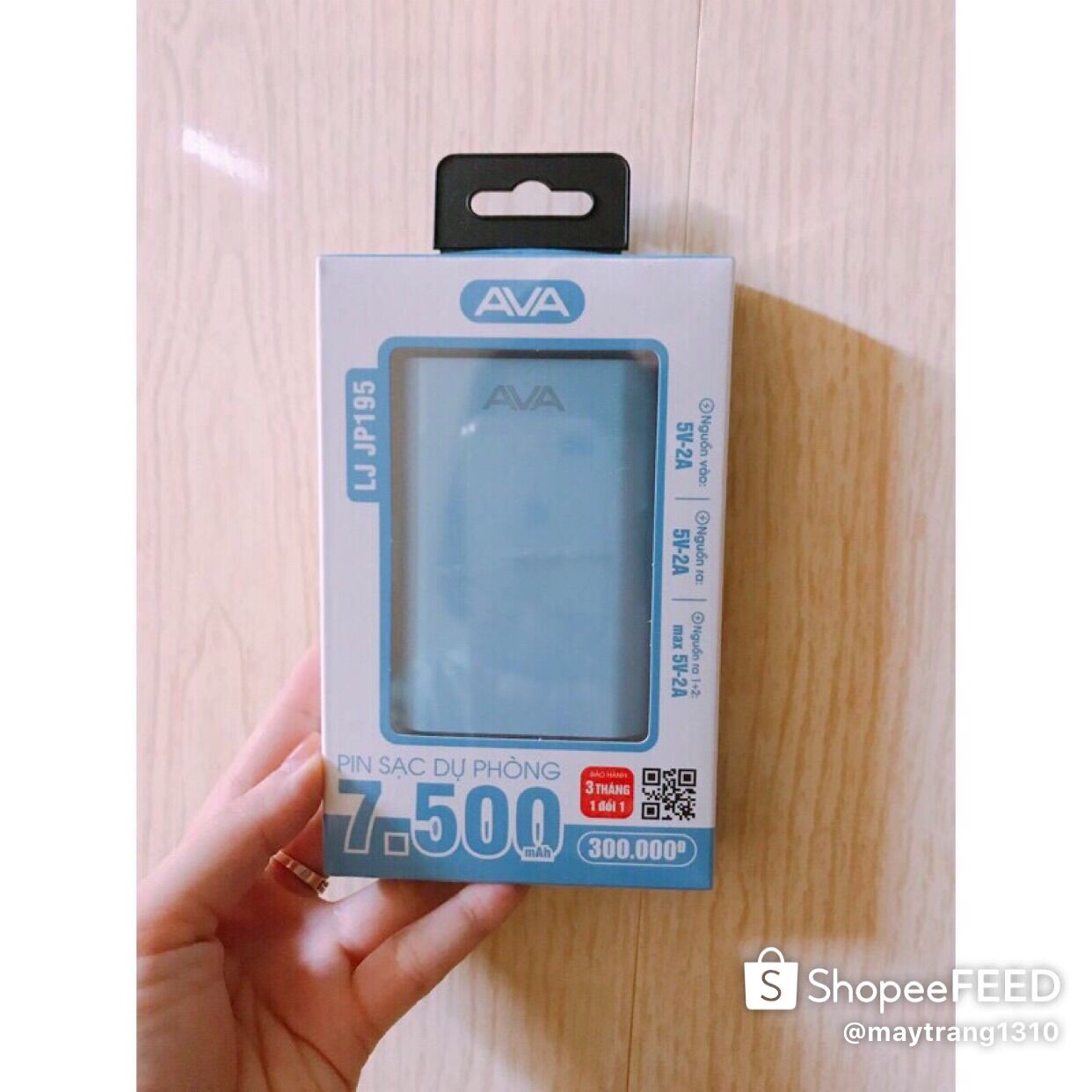 Sạc dự phòng ava 7500
