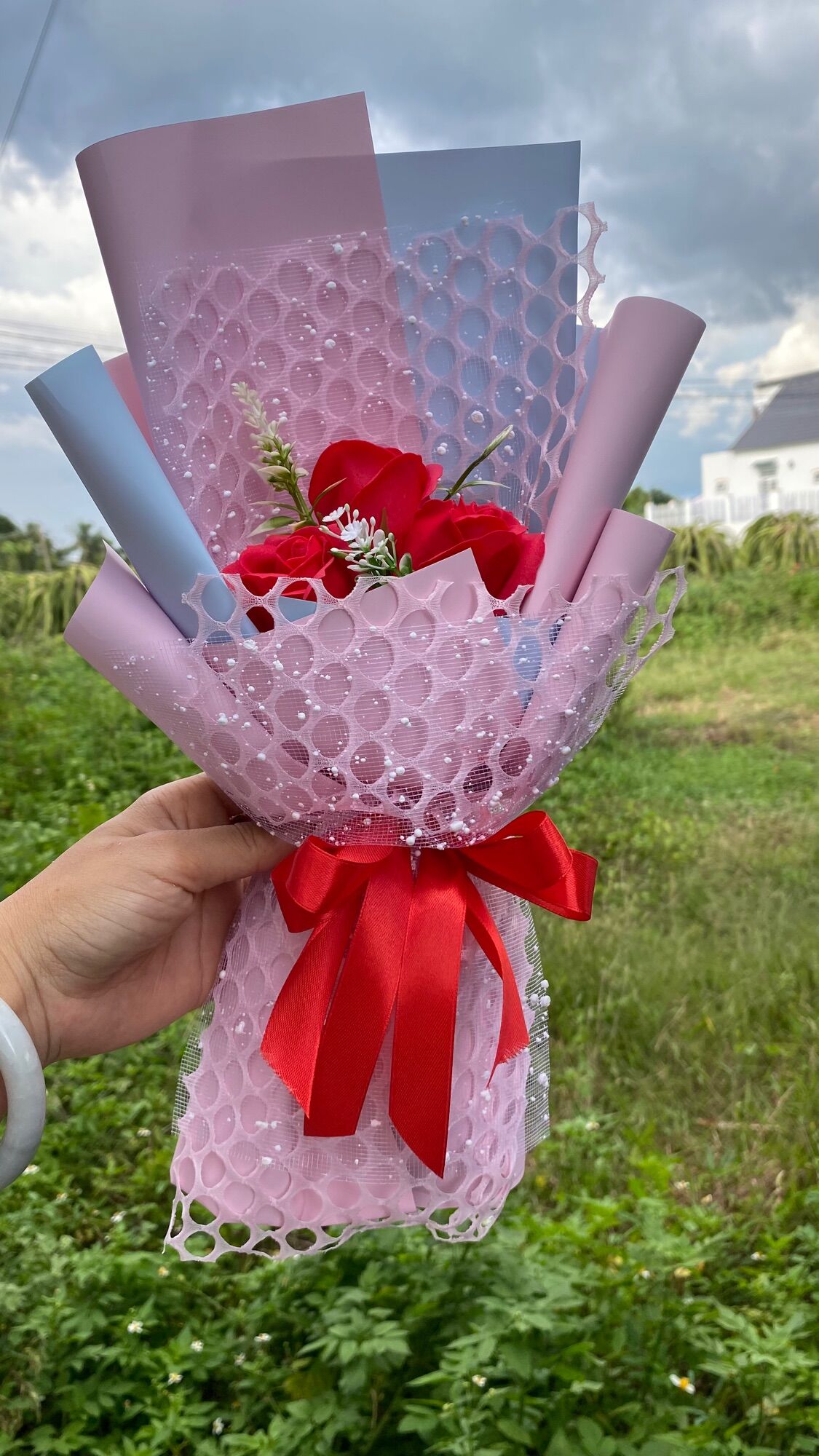 [Yue Xii] Bó hoa sáp 3 bông phối lưới tuyết
