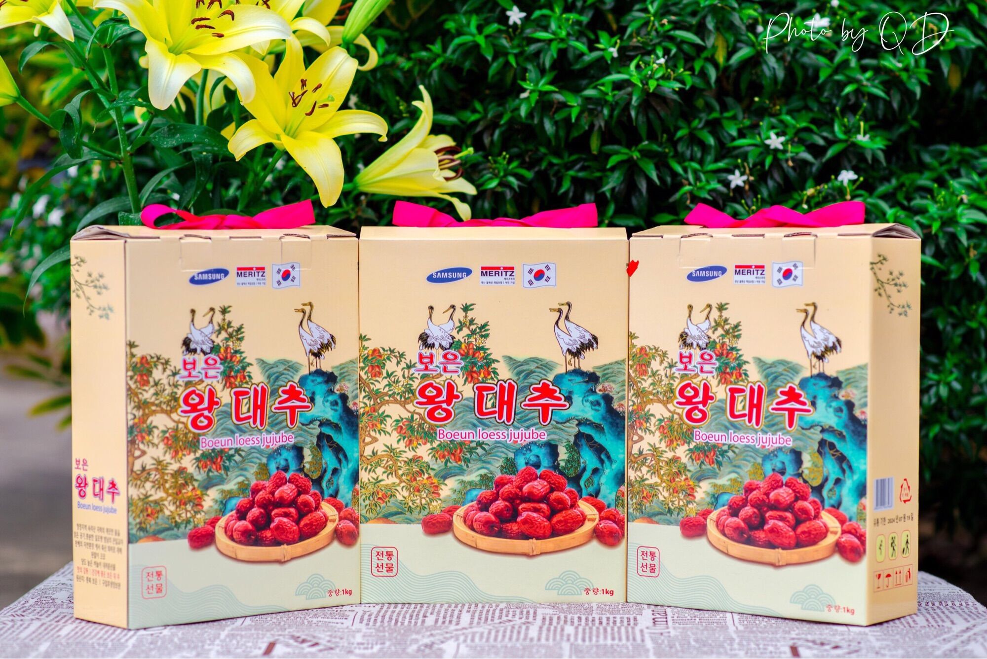 Táo đỏ Hạt size 20-22 : - 1 hộp : 120k( Táo lớn loại ngon )