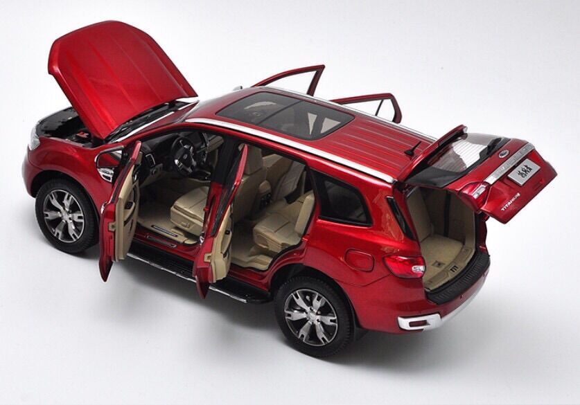 [HCM]Mô hình Ford Everest 2016 tỉ lệ 1:18